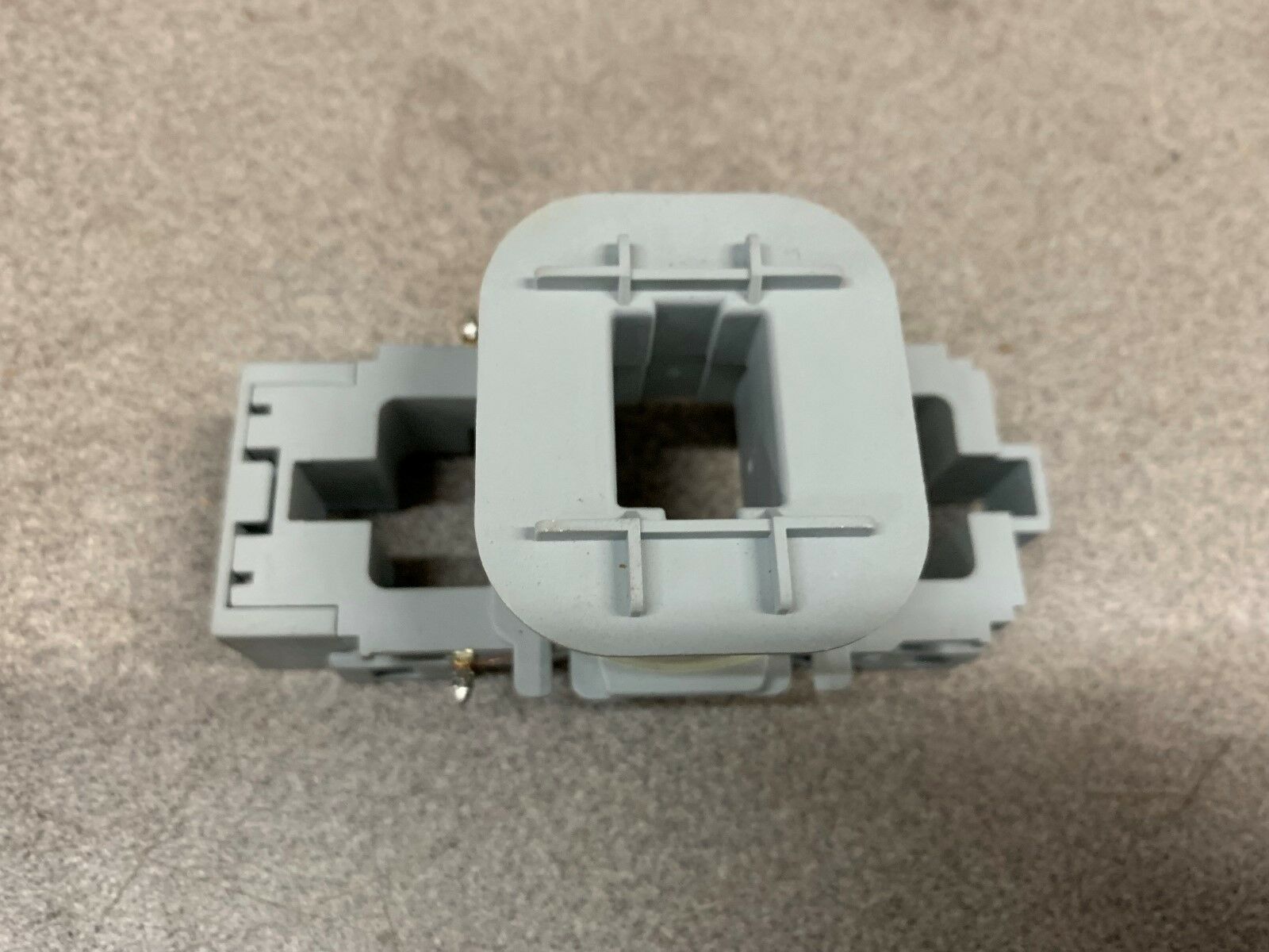 NEW NO BOX ALLEN BRADLEY CONTACTOR TC049