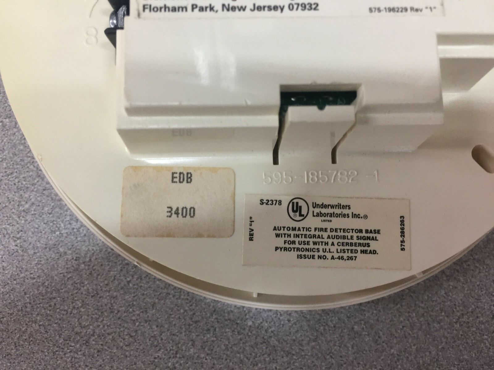 NEW NO BOX SIEMENS AUDIBLE BASE FOR SERIES 11 SMOKE DETECTOR ADB-11