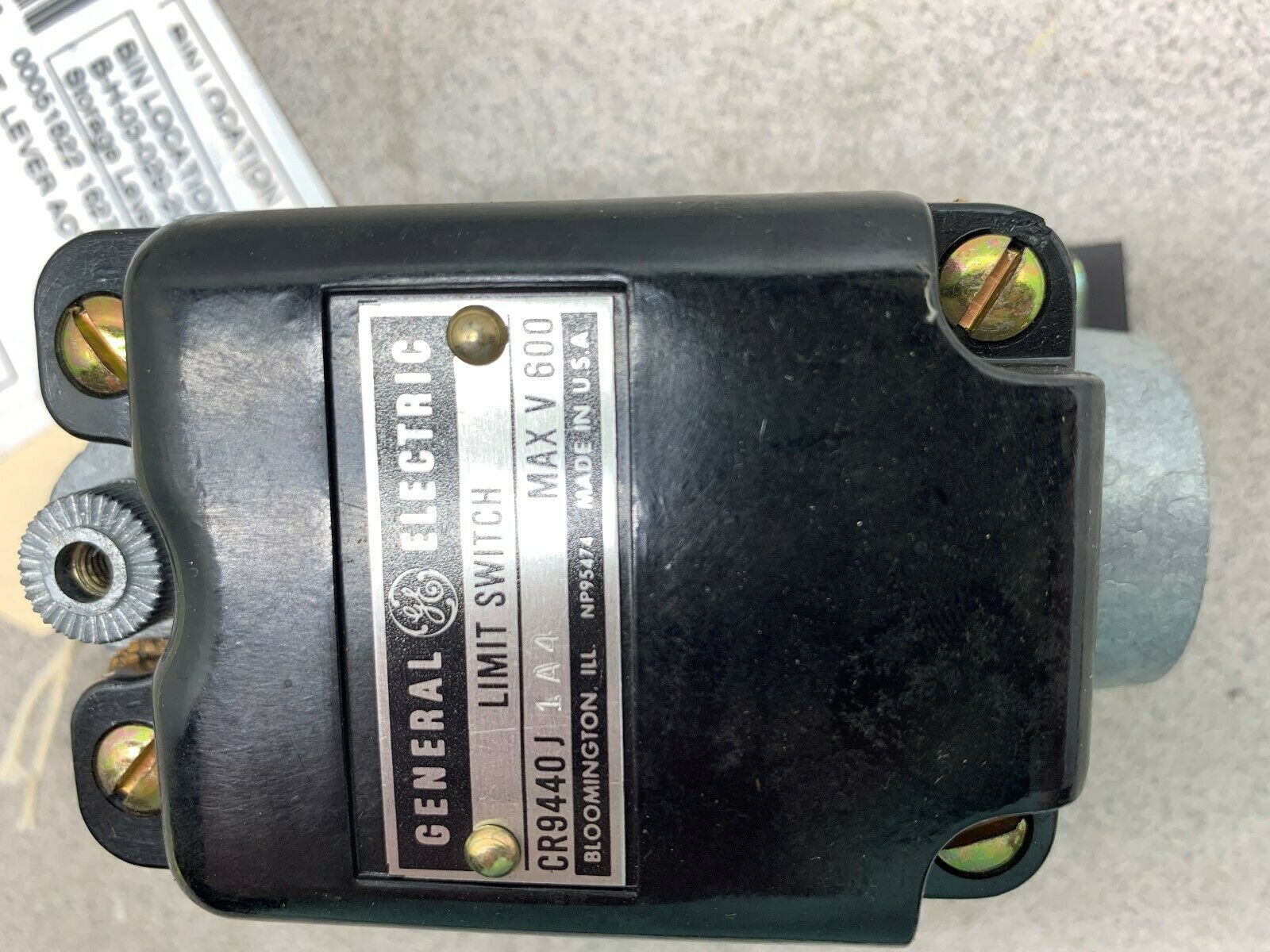 NEW NO BOX GE LIMIT SWITCH XR9440J1A4