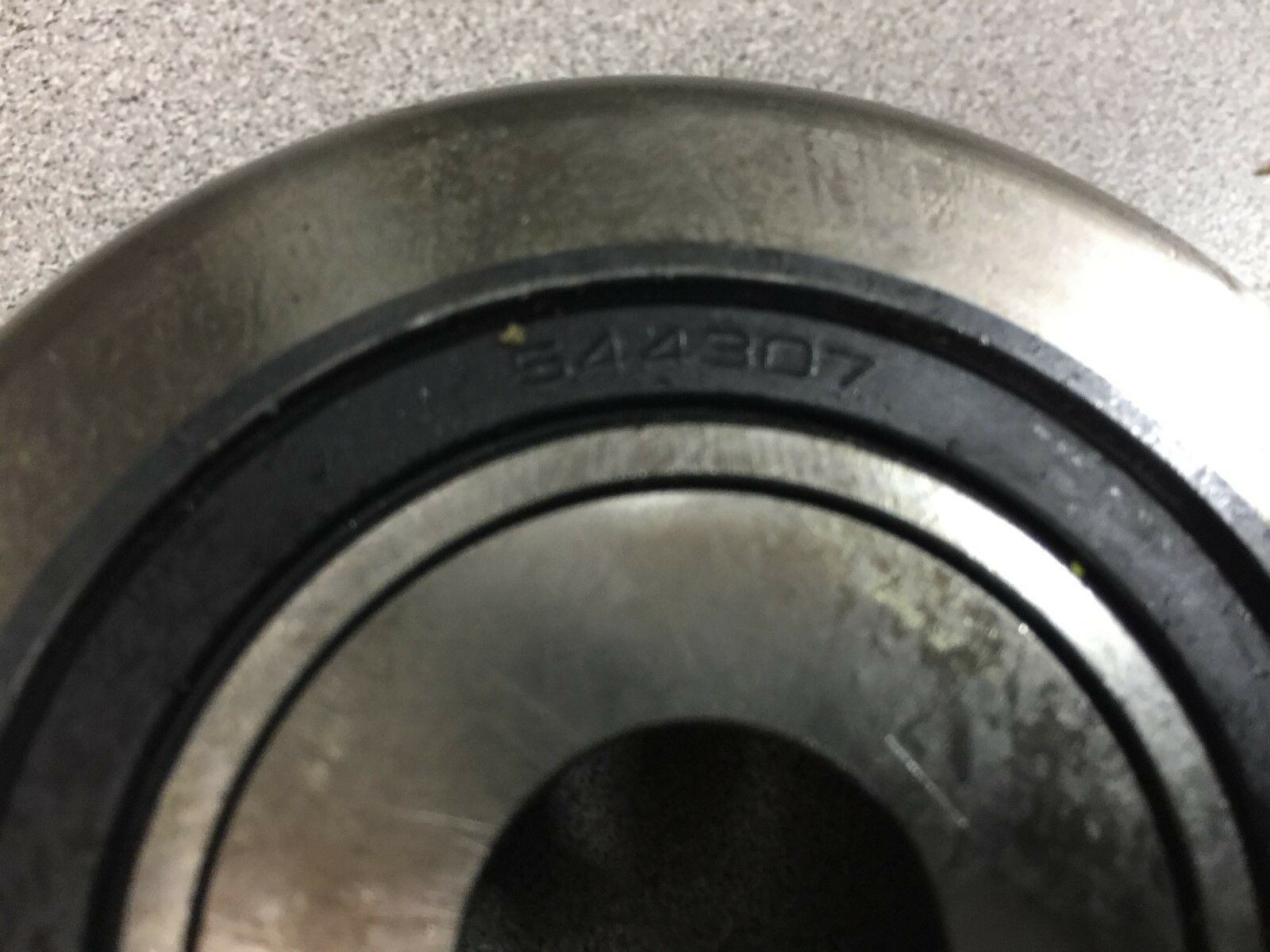 NEW NO BOX KE BEARING 573318A