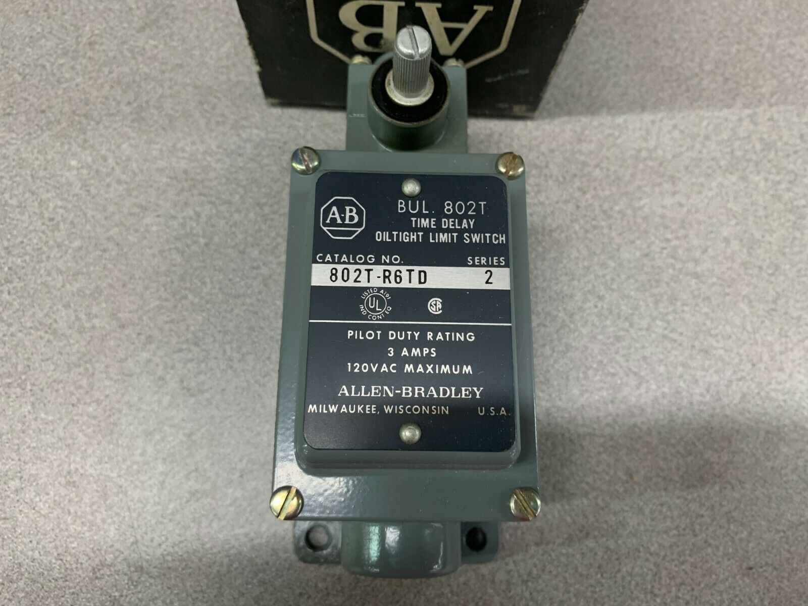 NEW IN BOX ALLEN BRADLEY LIMIT SWITCH 802T-R6TD SERIES 2