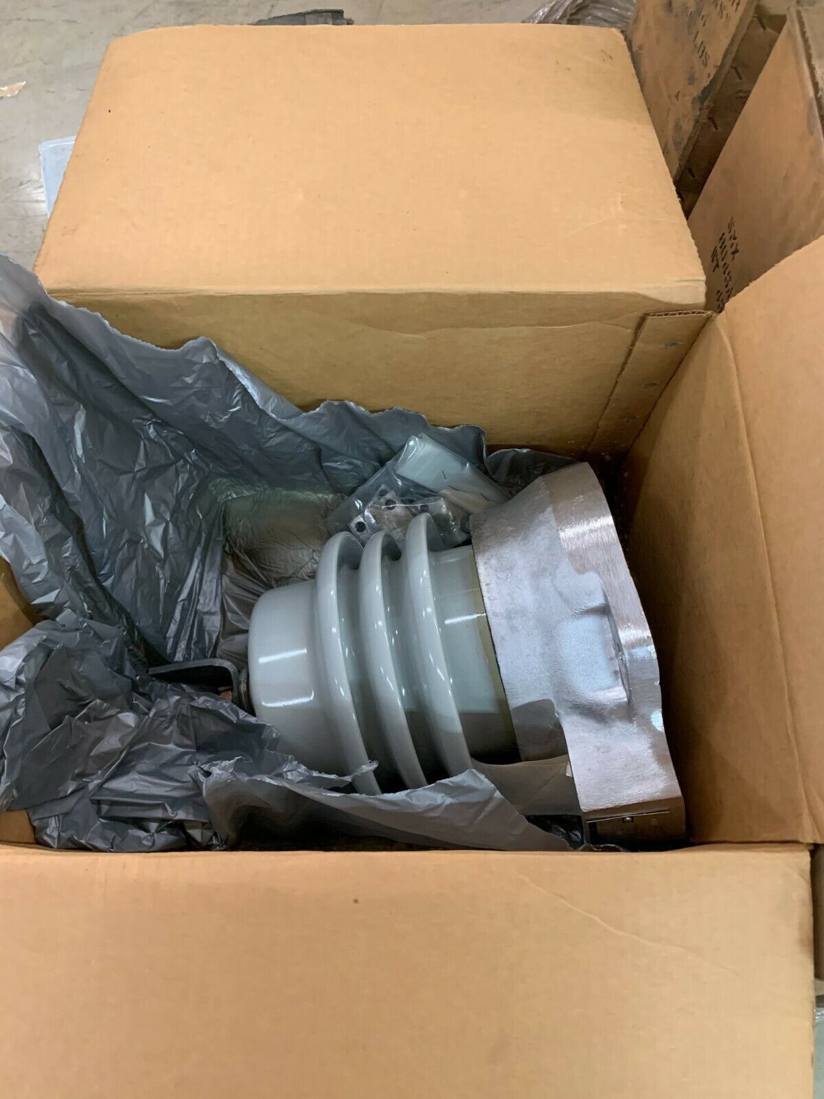 NEW IN BOX WESTINGHOUSE TYPE SMX STATION CLASS SURGE ARRESTER 8045A40A04