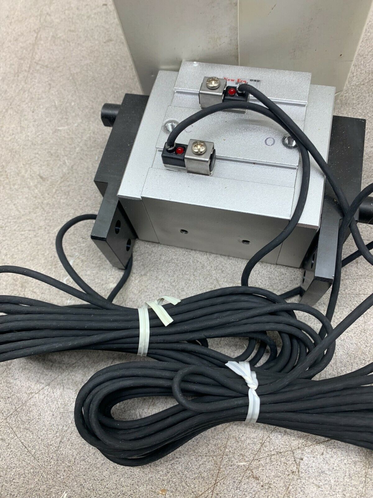 NEW IN BOX NEW-ERA GRIPPER HP01-25 MINI HAND RCA2-LA