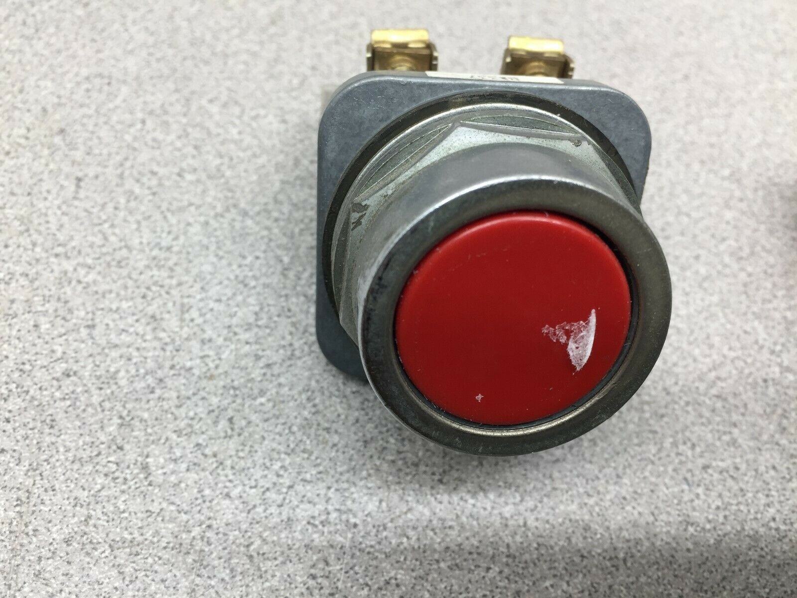 USED LOT OF 4 FURNAS PUSHBUTTON 52PA8