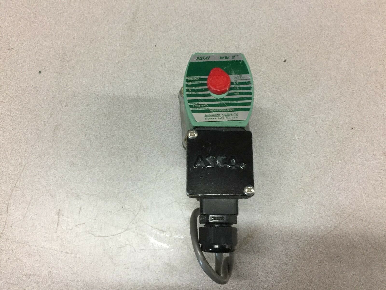 USED ASCO 3/8" 40PSI 24VDC SOLENOID VALVE JKFX8210G87E15500
