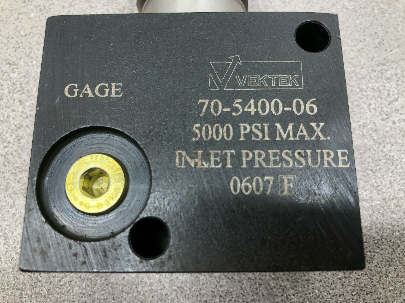 NEW NO BOX VEKTEK 1500-5000 PSI RANGE PRESSURE LIMITING VALVE 70-5400-06