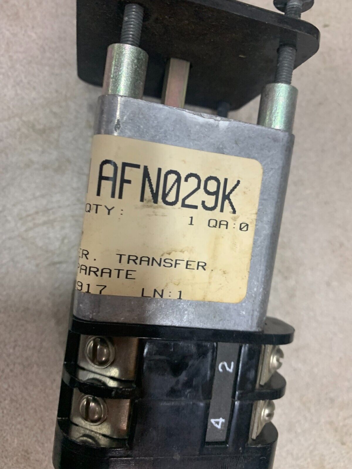 NEW NO BOX GENERAL ELECTRIC TRANSFER SWITCH SBM 10AH328