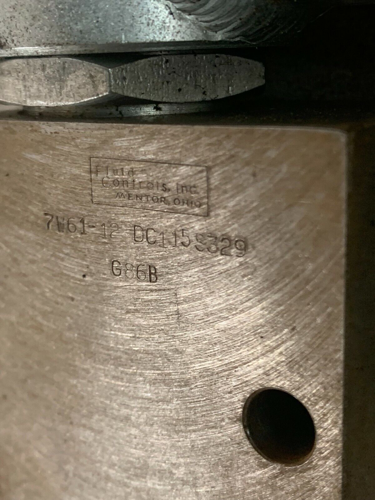 NEW NO BOX FLUID CONTROLS 7W61-12-DC115S329 VALVE 7W60-1-DC115S329