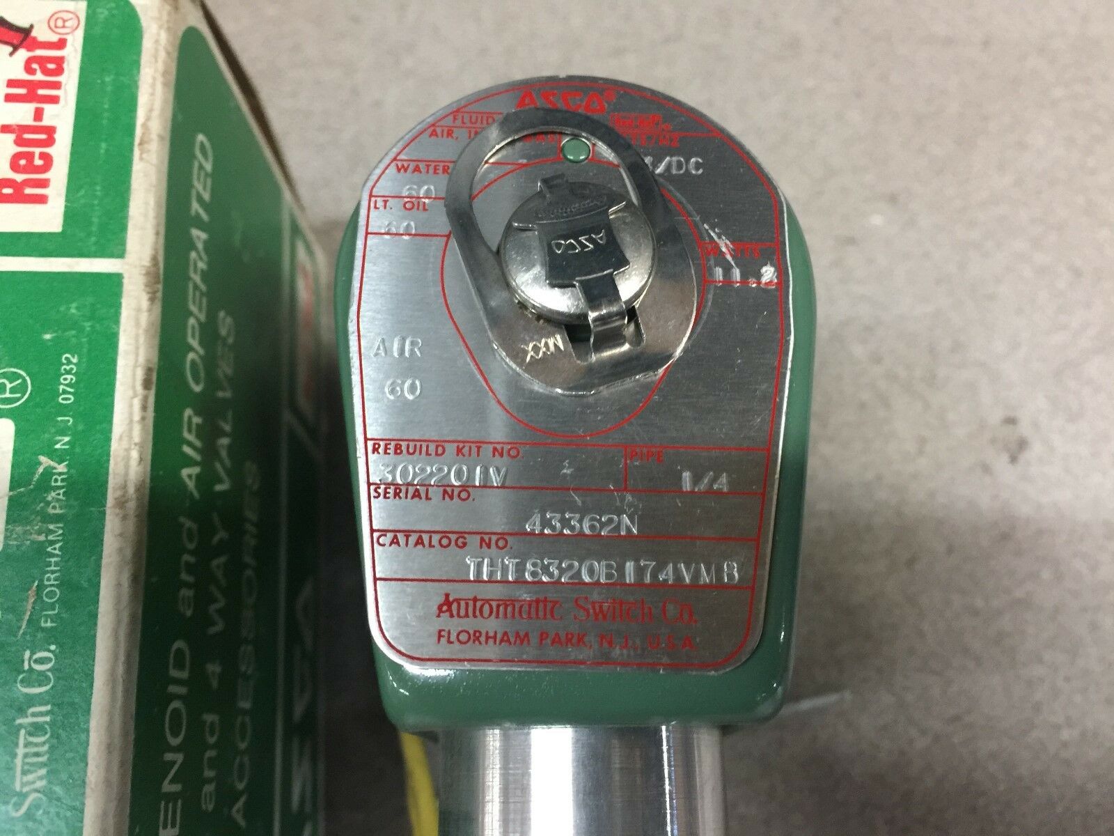 NEW IN BOX ASCO 1/4"NPT 24VDC 60PSI SOLENOID VALVE THT8320B174VM8