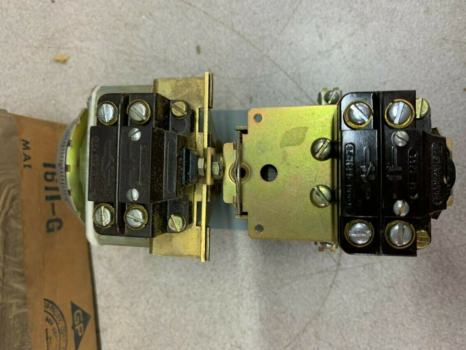 NEW IN BOX WESTINGHOUSE TIMING RELAY 1548654