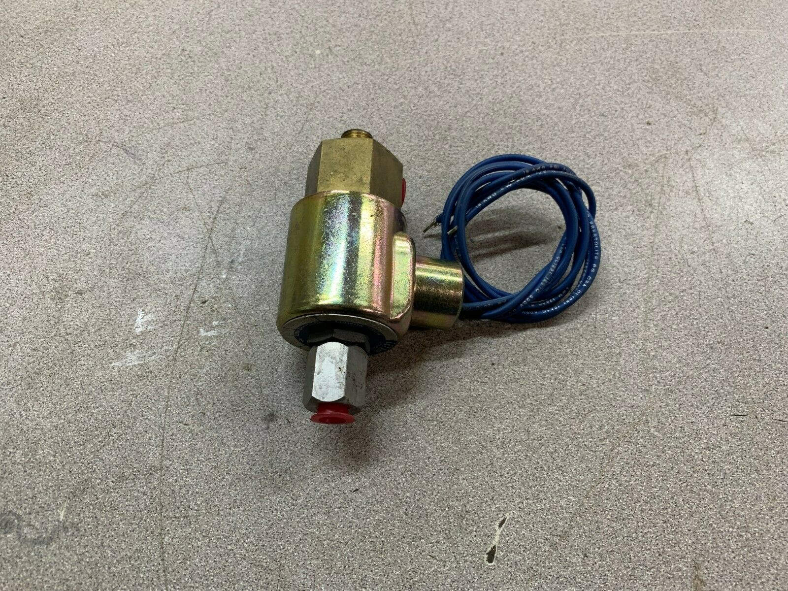 NEW NO BOX LEXAIR SOLENOID VALVE 03-3031