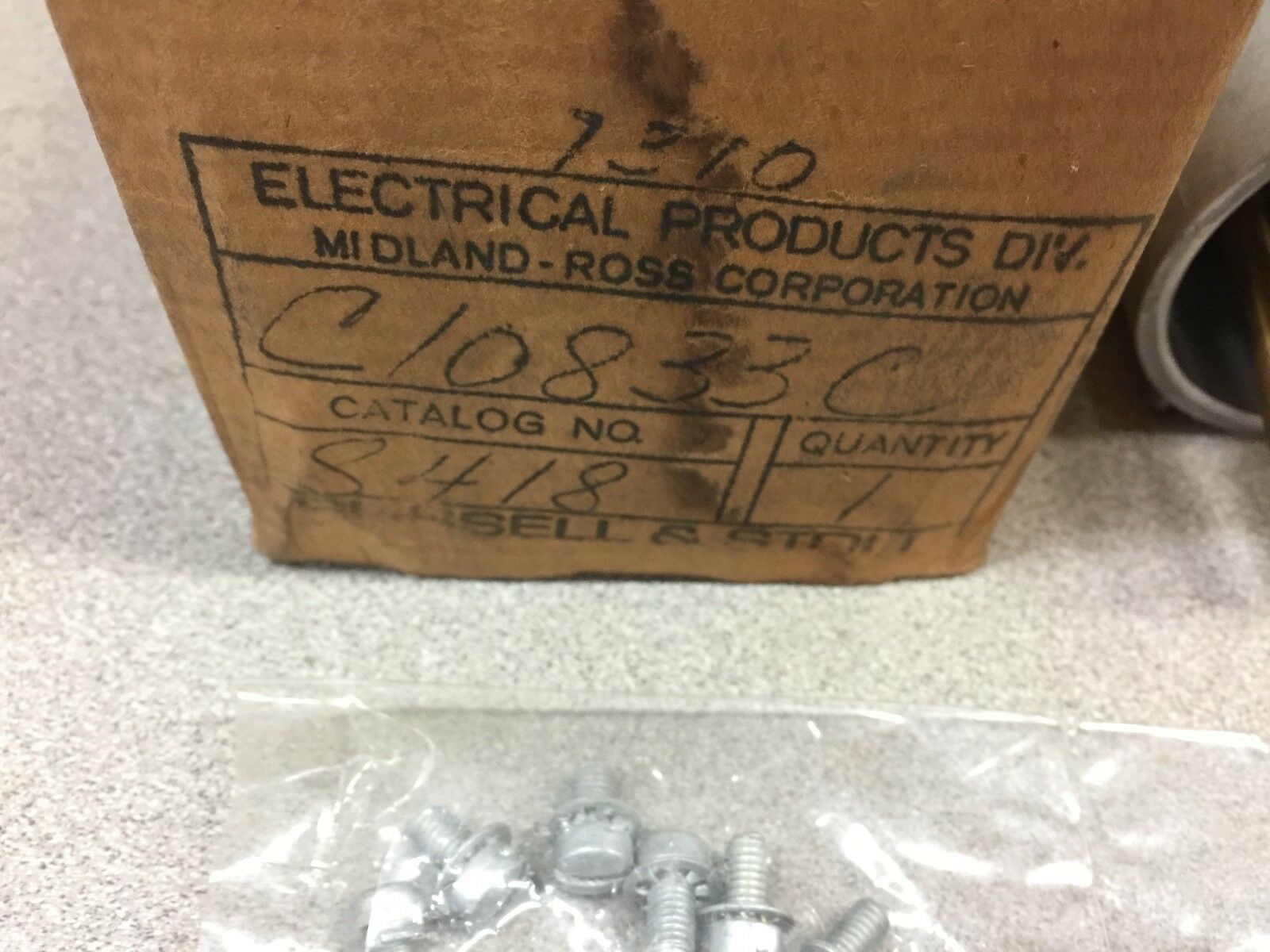 NEW IN BOX RUSSELL & STOLL 4PIN 600VAC CONNECTOR ASSY C10833C