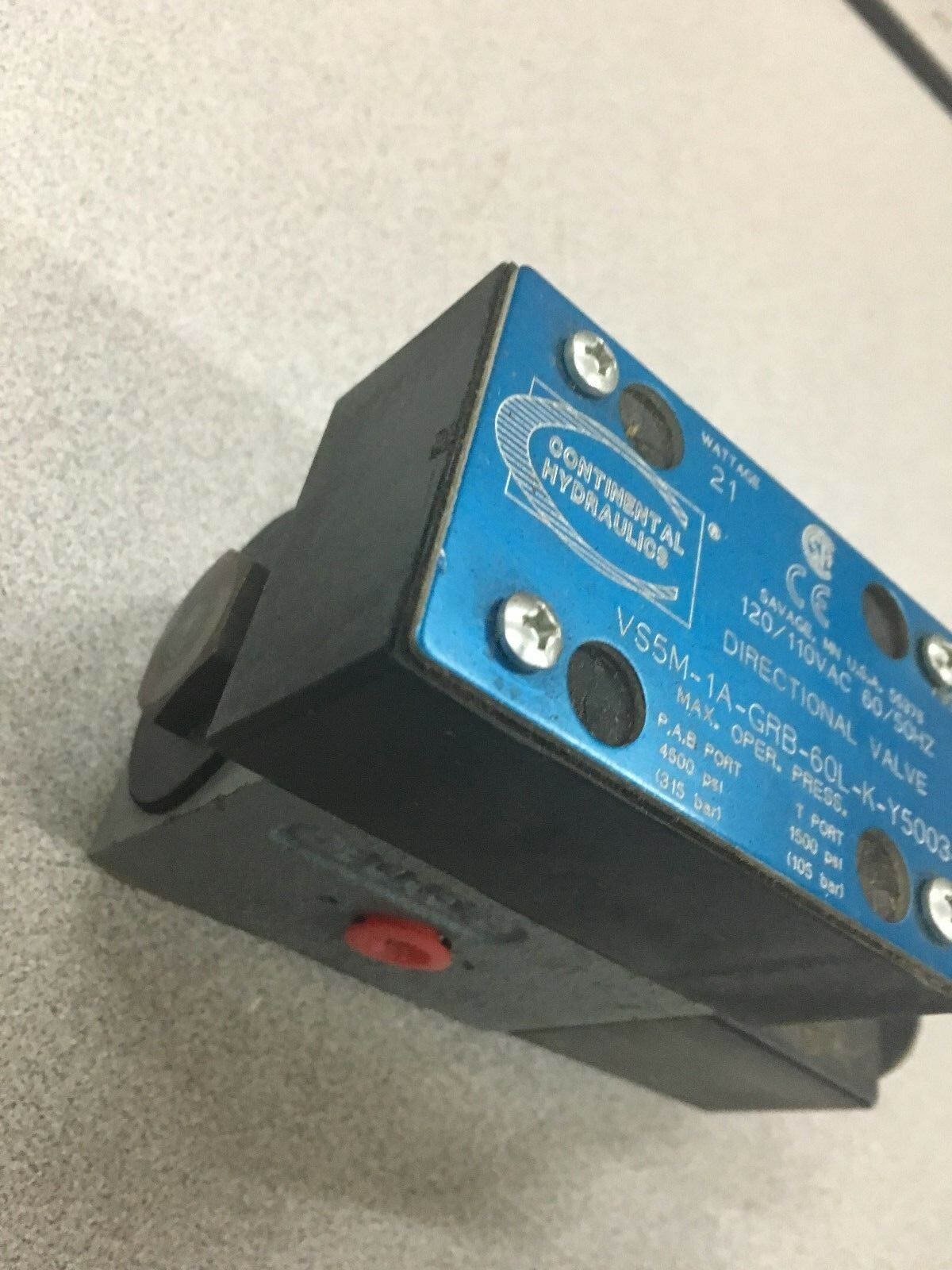 NEW NO BOX CONTINENTAL HYDRAULICS DIRECTIONAL VALVE VS5M-1A-GRB-60L-K-Y5003-2