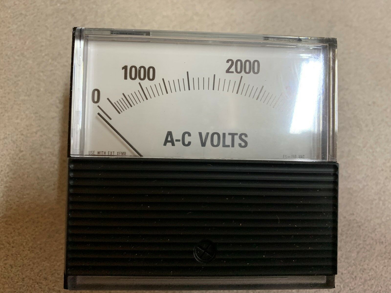 NEW IN BOX TRIPLETT 0-3000 AC VOLTS PANEL METER CLE8-X3A3000