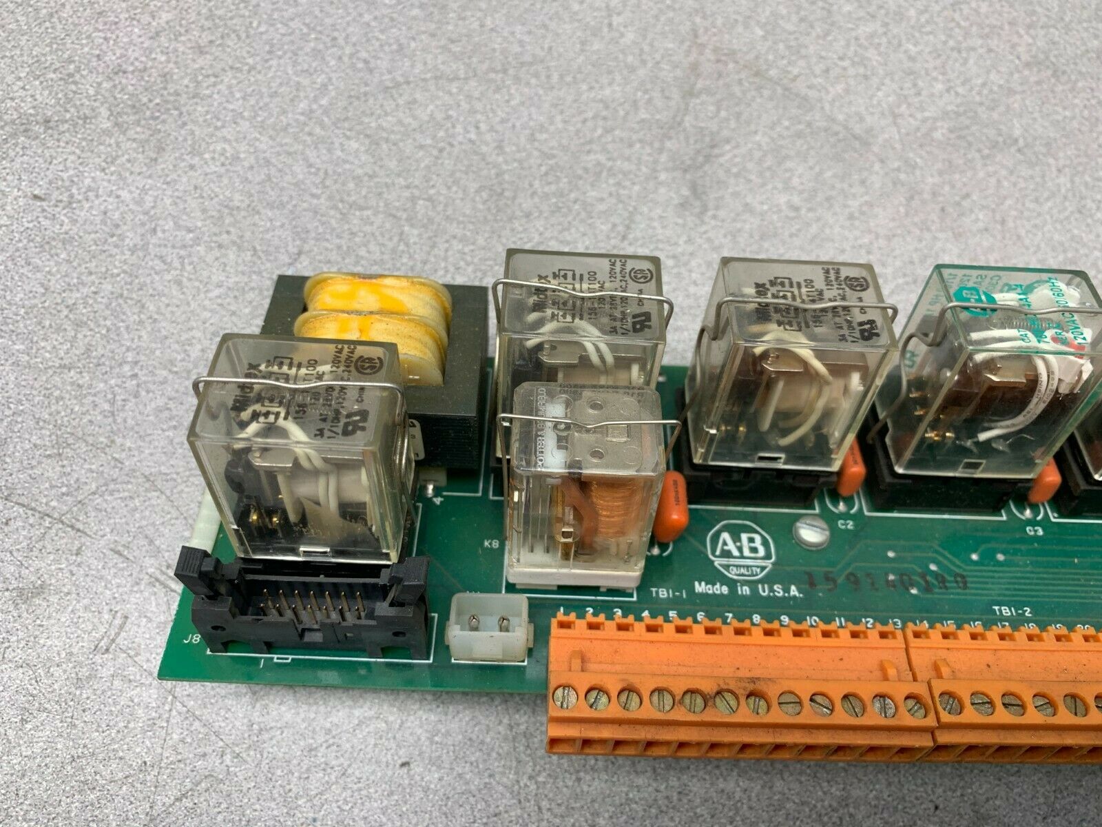 USED ALLEN-BRADLEY 113579 RELAY BOARD 113039 REV. 03