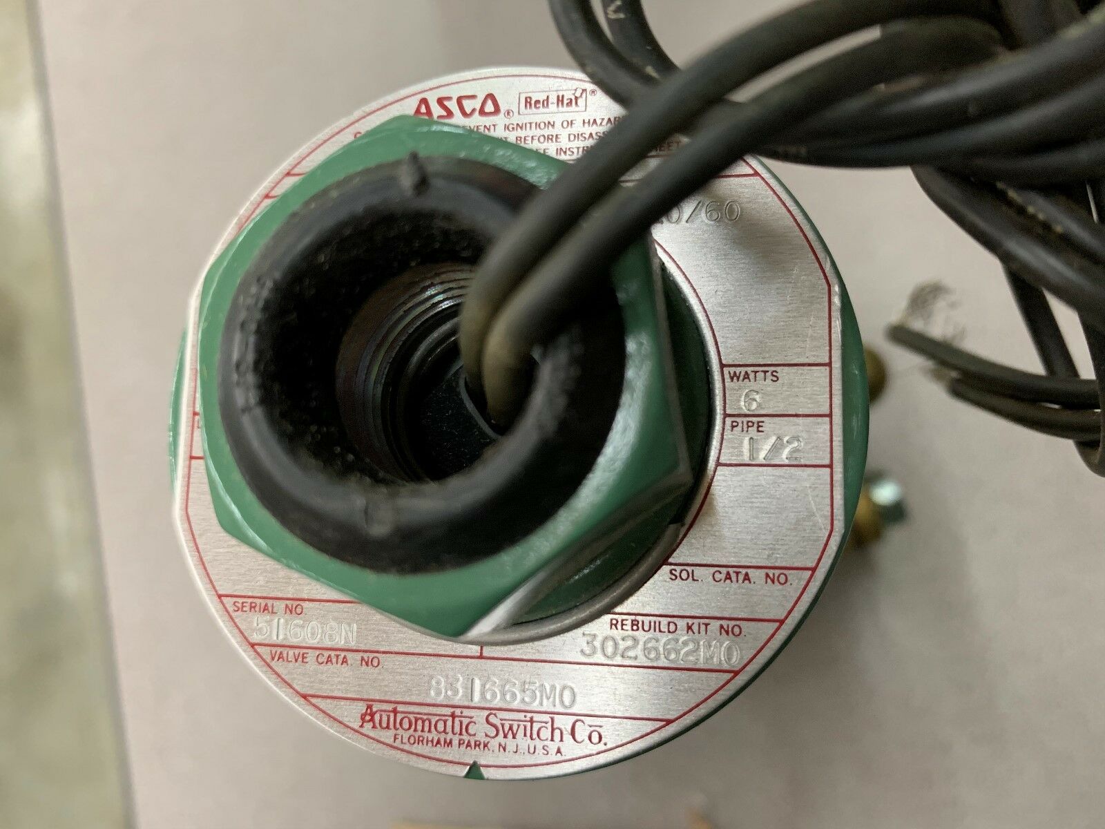 NEW IN BOX ASCO VALVE 831665M0