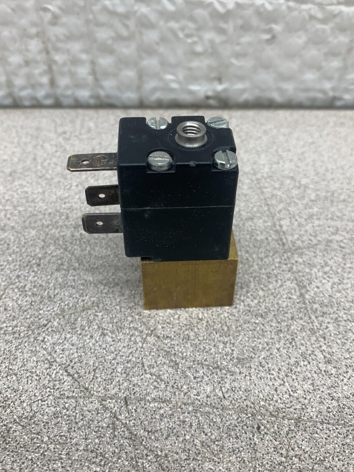 NEW NO BOX BURKERT VALVE 00167244