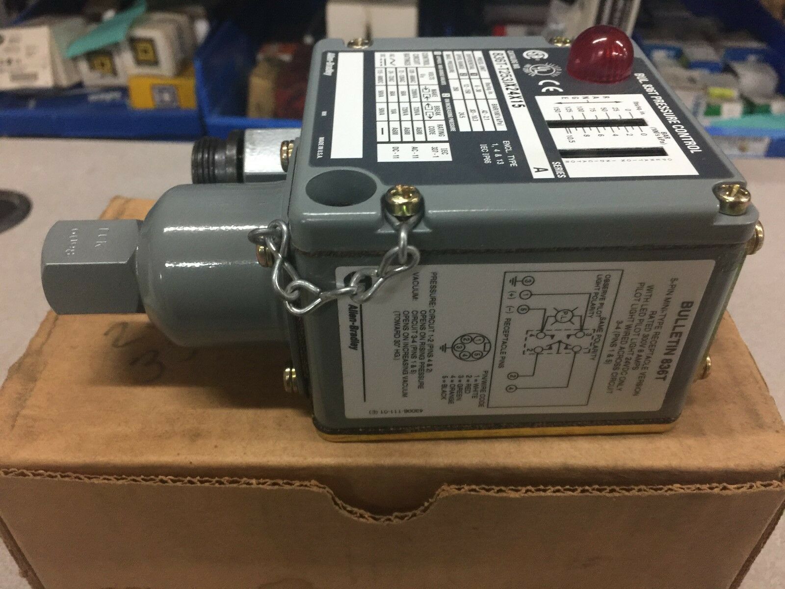 NEW IN BOX ALLEN BRADLEY PRESSURE CONTROL SWITCH 836T-T253JX24X15