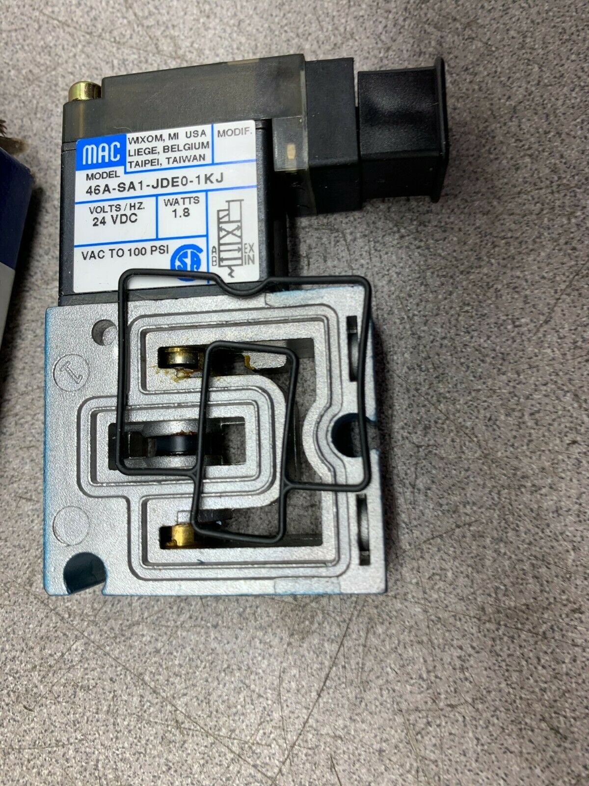 NEW IN BOX MAC VALVE 46A-SA1-JDE0-1KJ