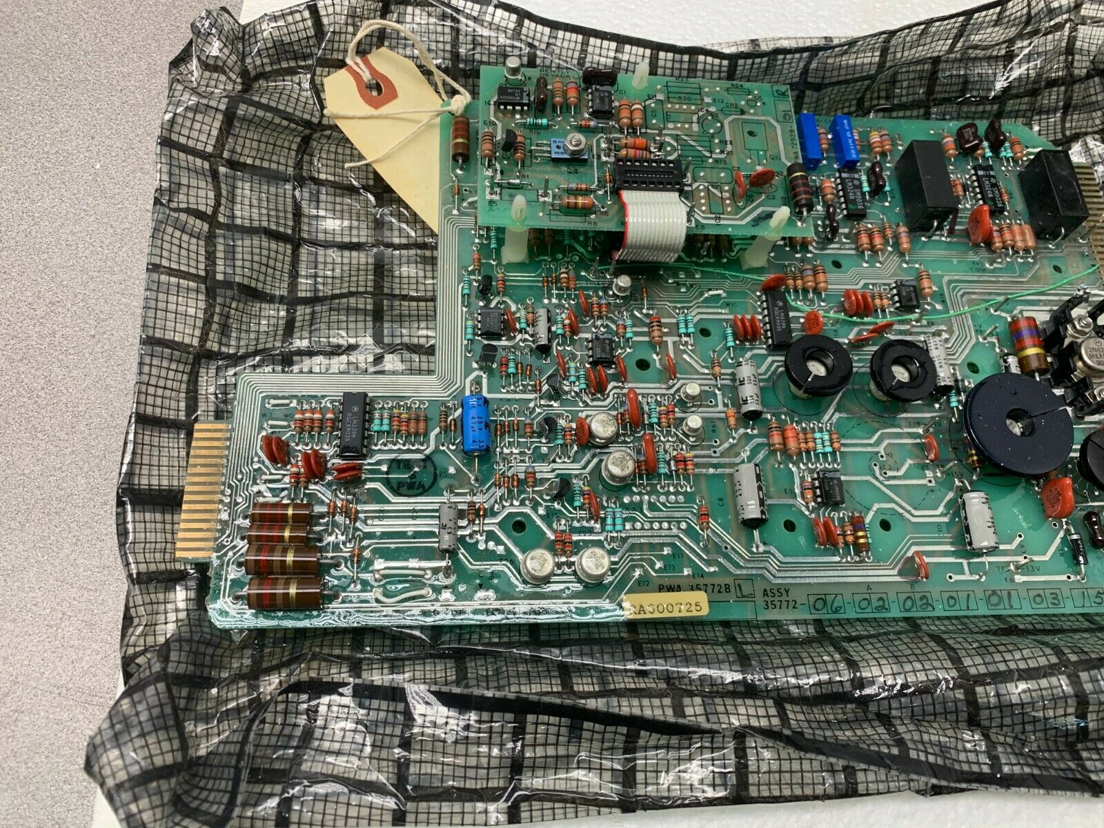 NEW NO BOX BENTLY NEVADA 35772-06-02-02-01-01-03-15 CIRCUIT BOARD 152037-01