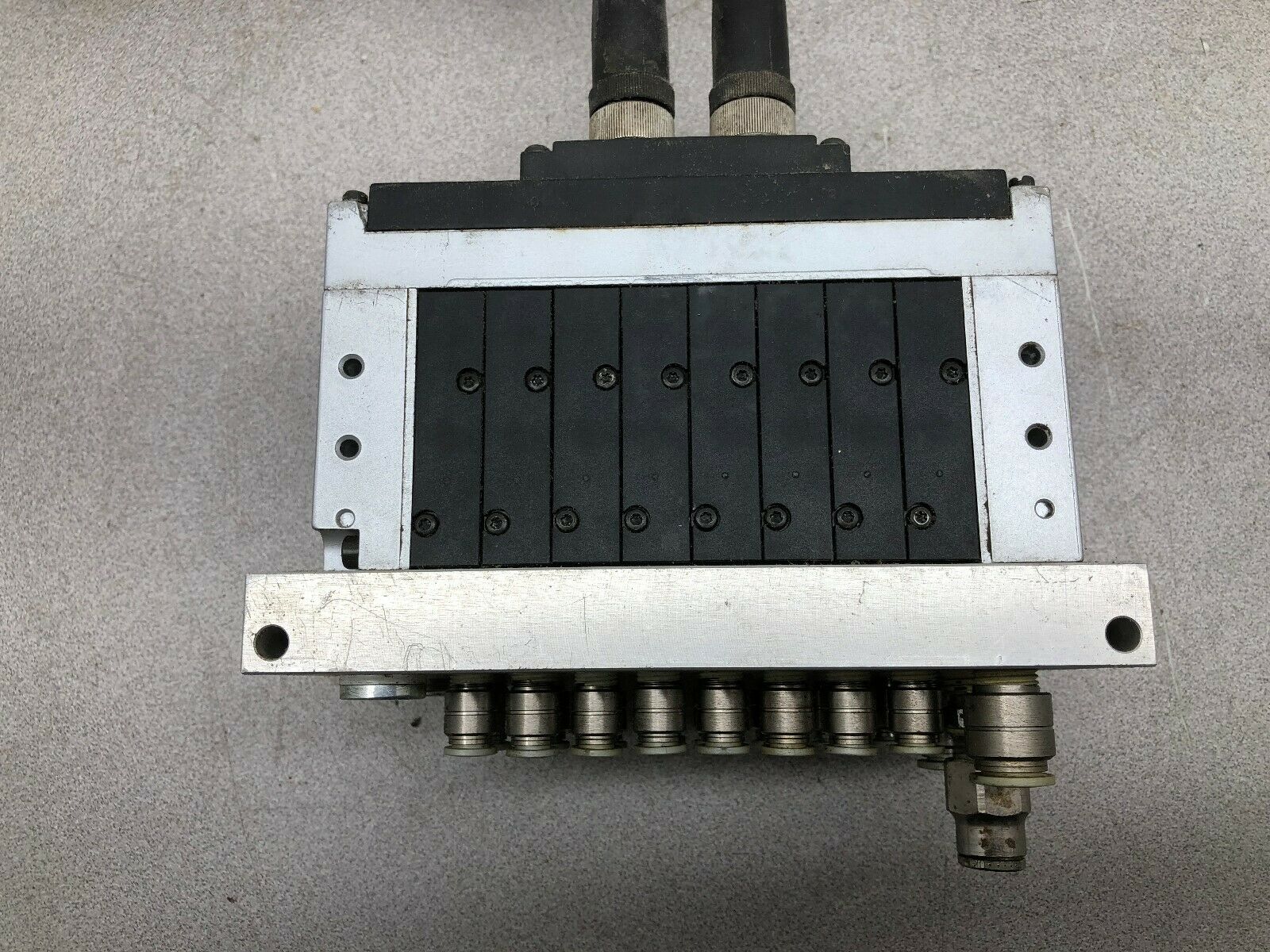 USED FESTO PNEUMATIC SOLENOID MANIFOLD VALVE CPV14-GE-DI01-8 /CPV-14-VI /CPV14