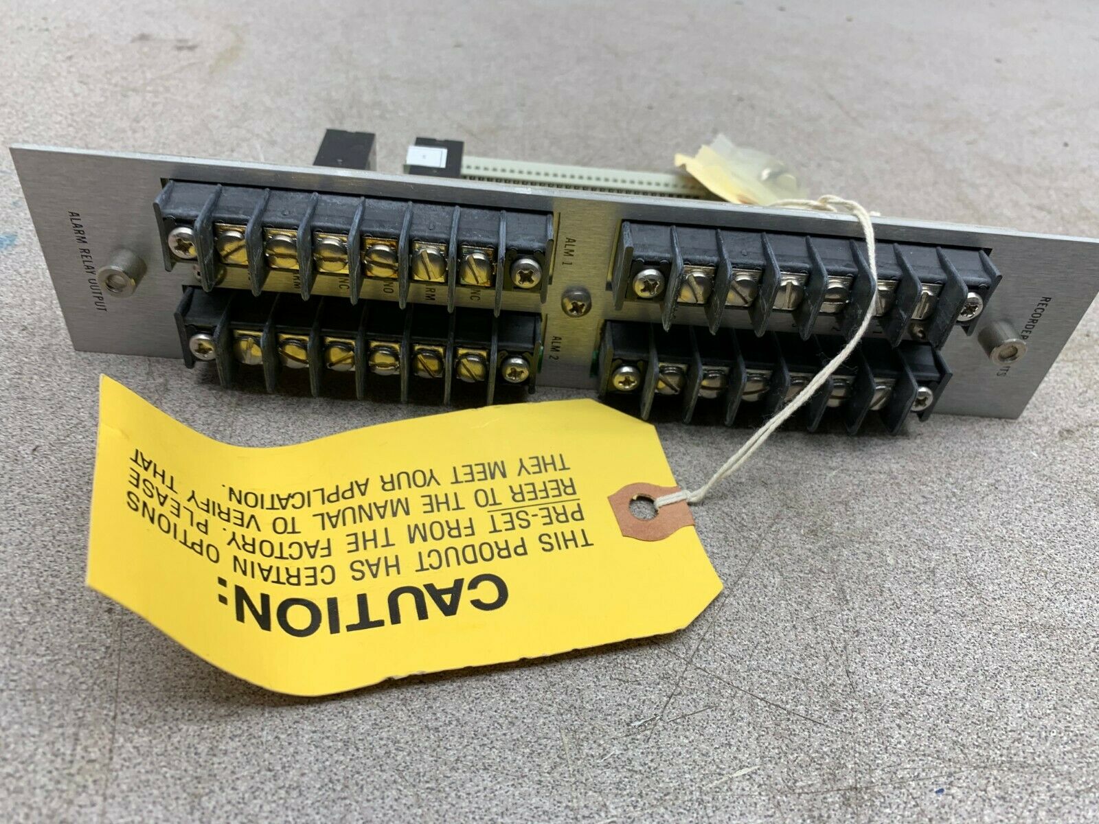 NEW NO BOX BENTLY NEVADA SIGNAL INPUT/RELAY CARD 82365-01