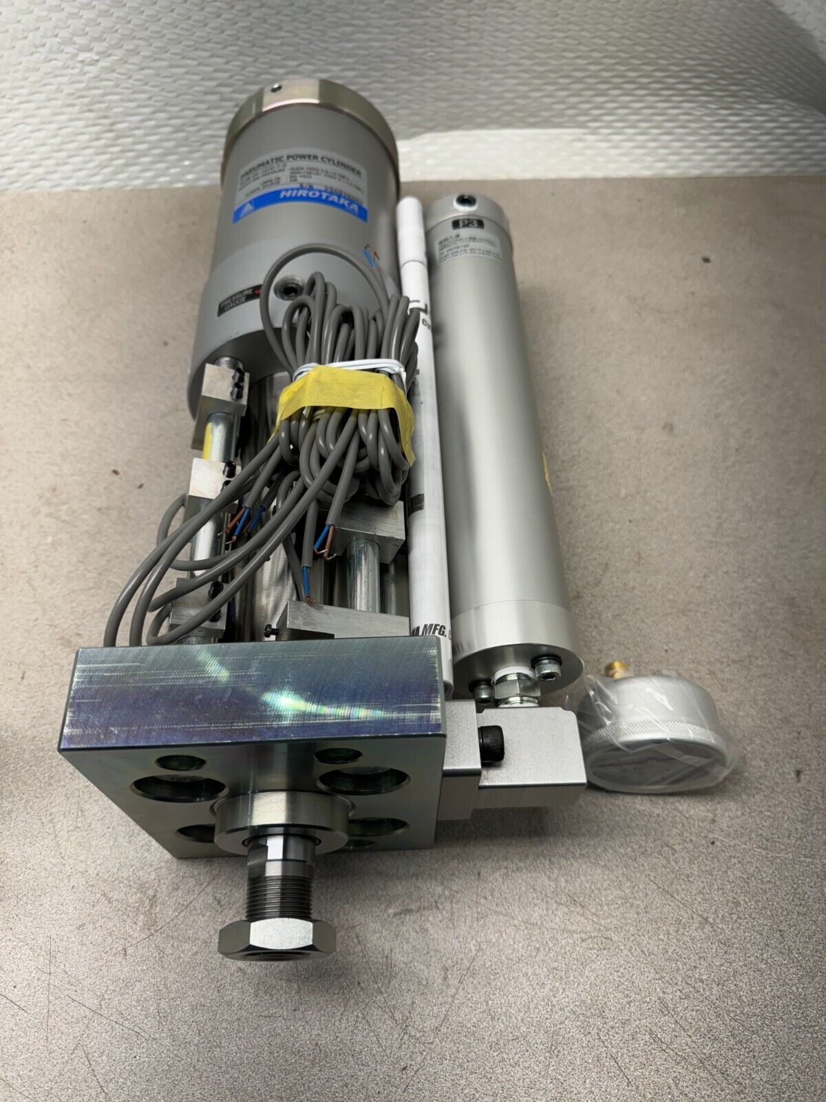 NEW NO BOX HIROTAKA PNEUMATIC POWER CYLINDER PCSW-04-1010-7-G