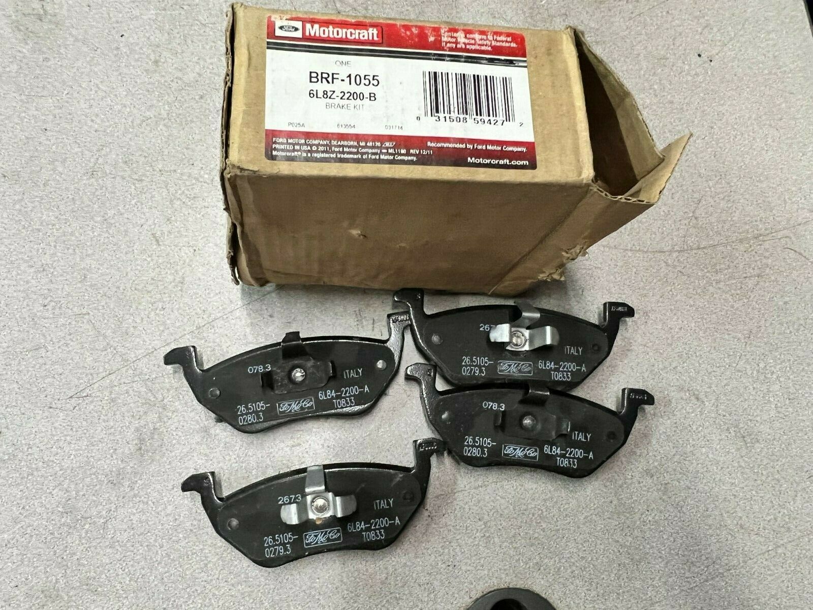 NEW IN BOX FORD MOTORCRAFT 6L8Z-2200-B BRAKE KIT BRF-1055