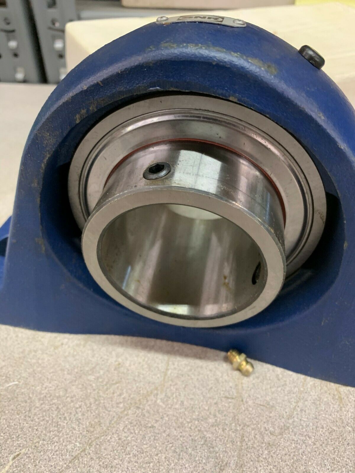 NEW IN BOX SNR NP60 PILLOW BLOCK BEARING 1060-60G