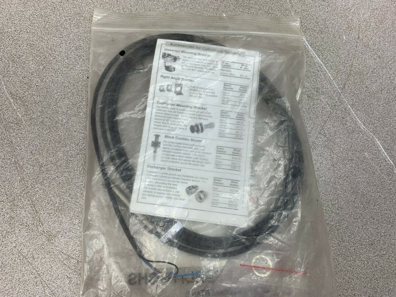 NEW NO BOX PEPPERL+FUCHS SENSOR 033376