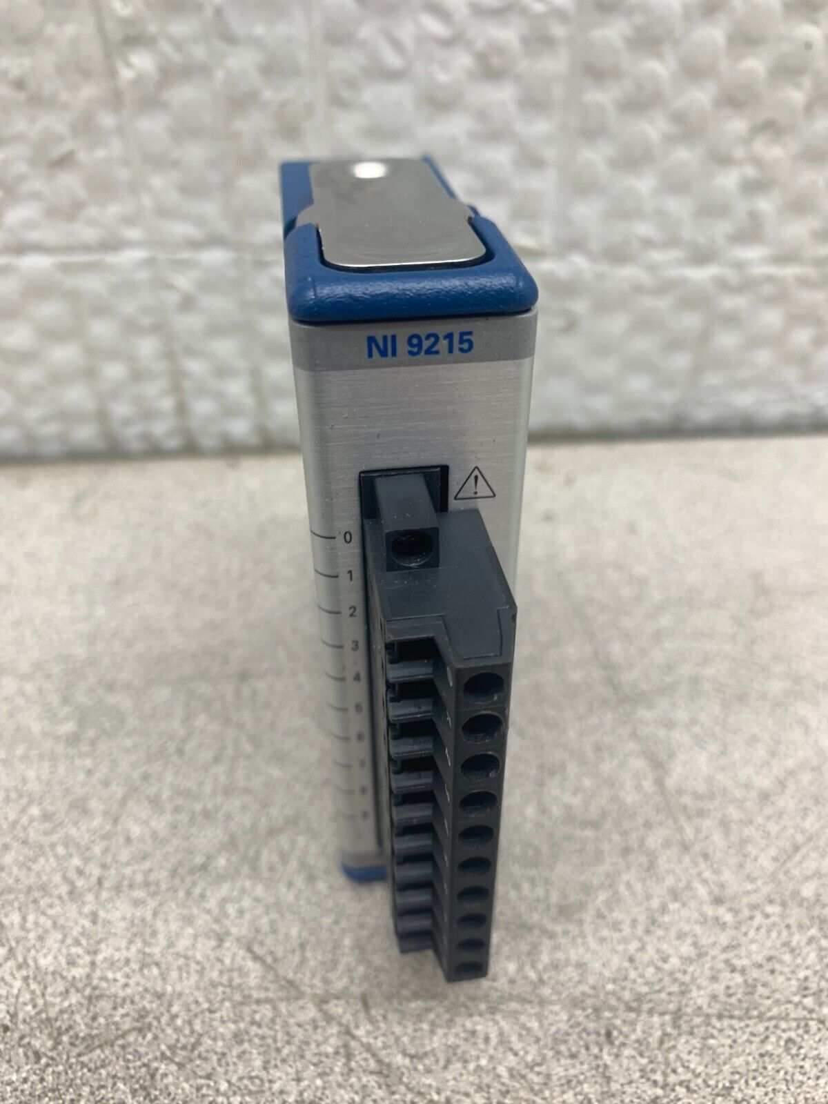 USED NATIONAL INSTRUMENTS 16-BIT SIMULTANEOUS ANALOG INPUT MODULE NI 9215