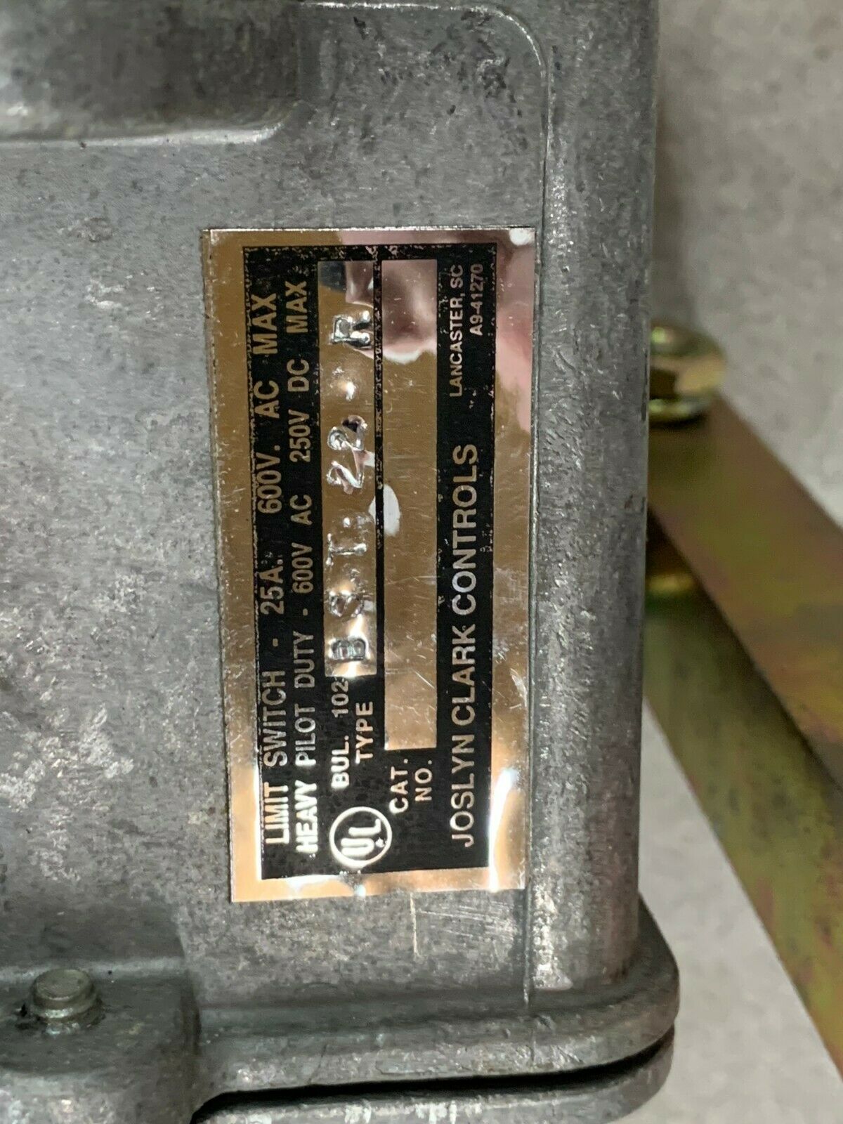 NEW JOSLYN CLARK BST-22-R LIMIT SWITCH A102-351409A-1