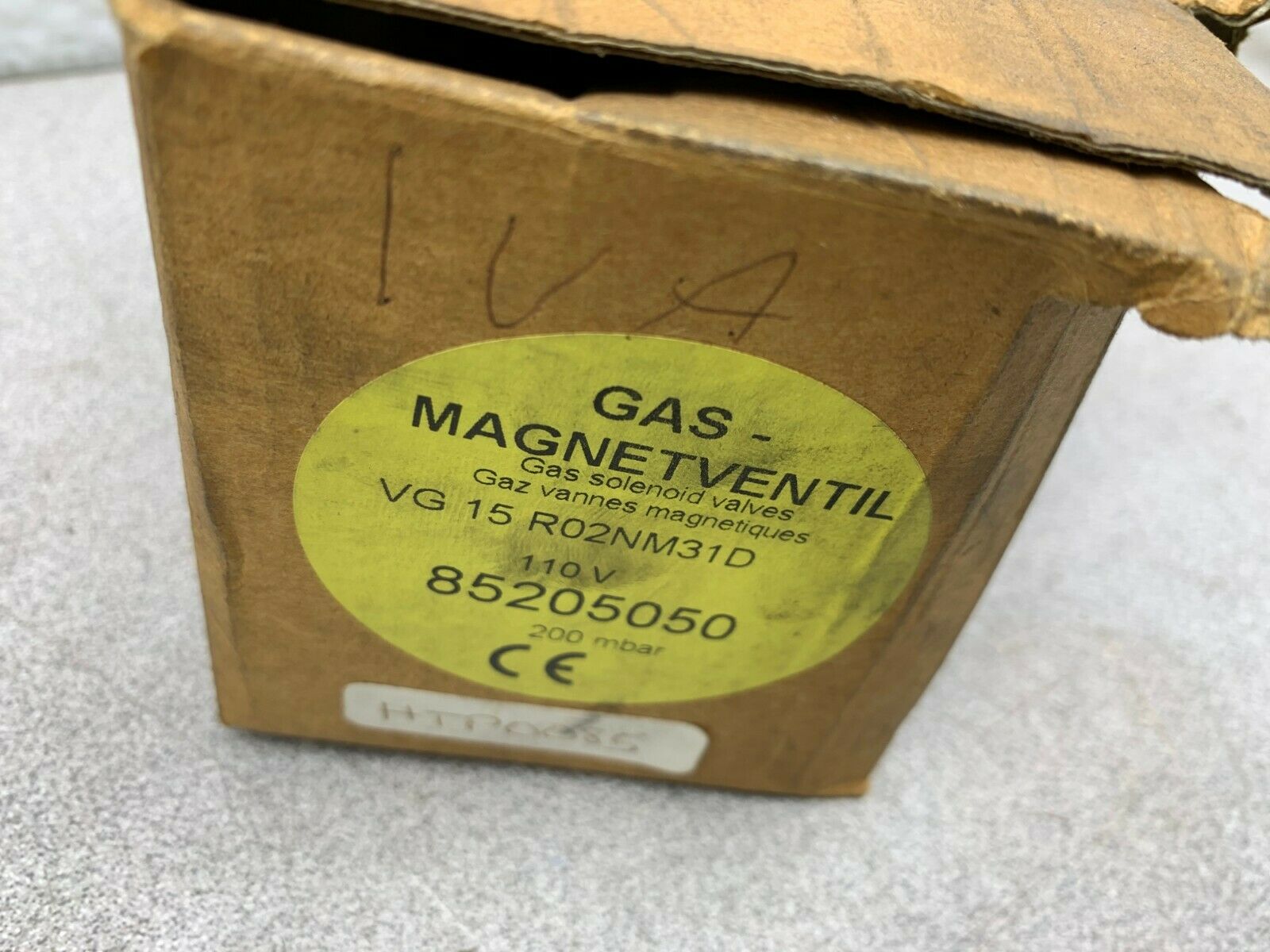 NEW IN BOX KROM SCHRODER GAS SOLENOID VALVE VG 15 R02NM31D