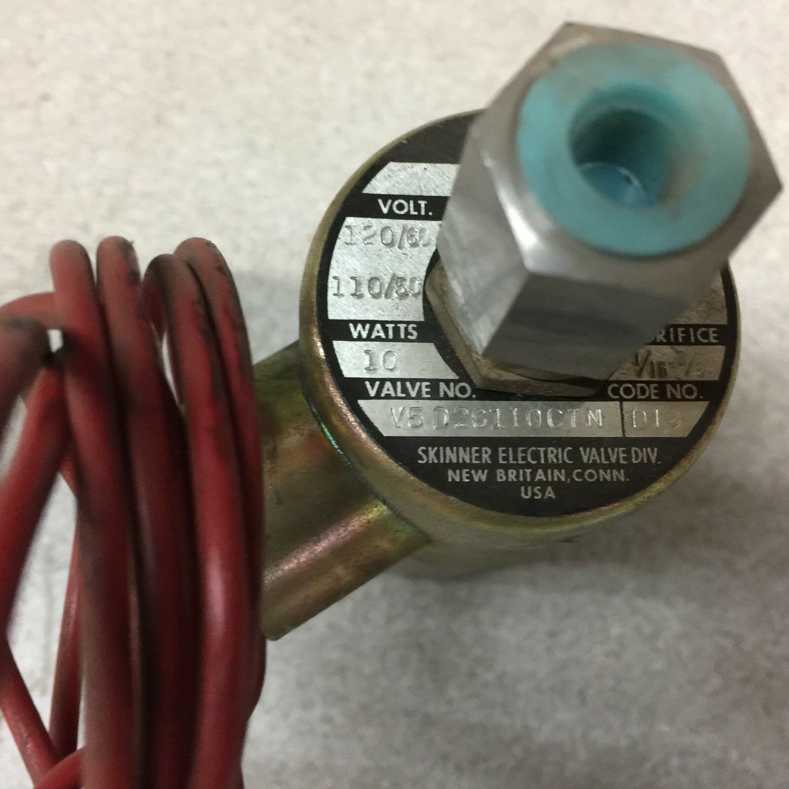 NEW NO BOX SKINNER 150PSI 120VAC SOLENOID VALVE V5D26110CTN D13