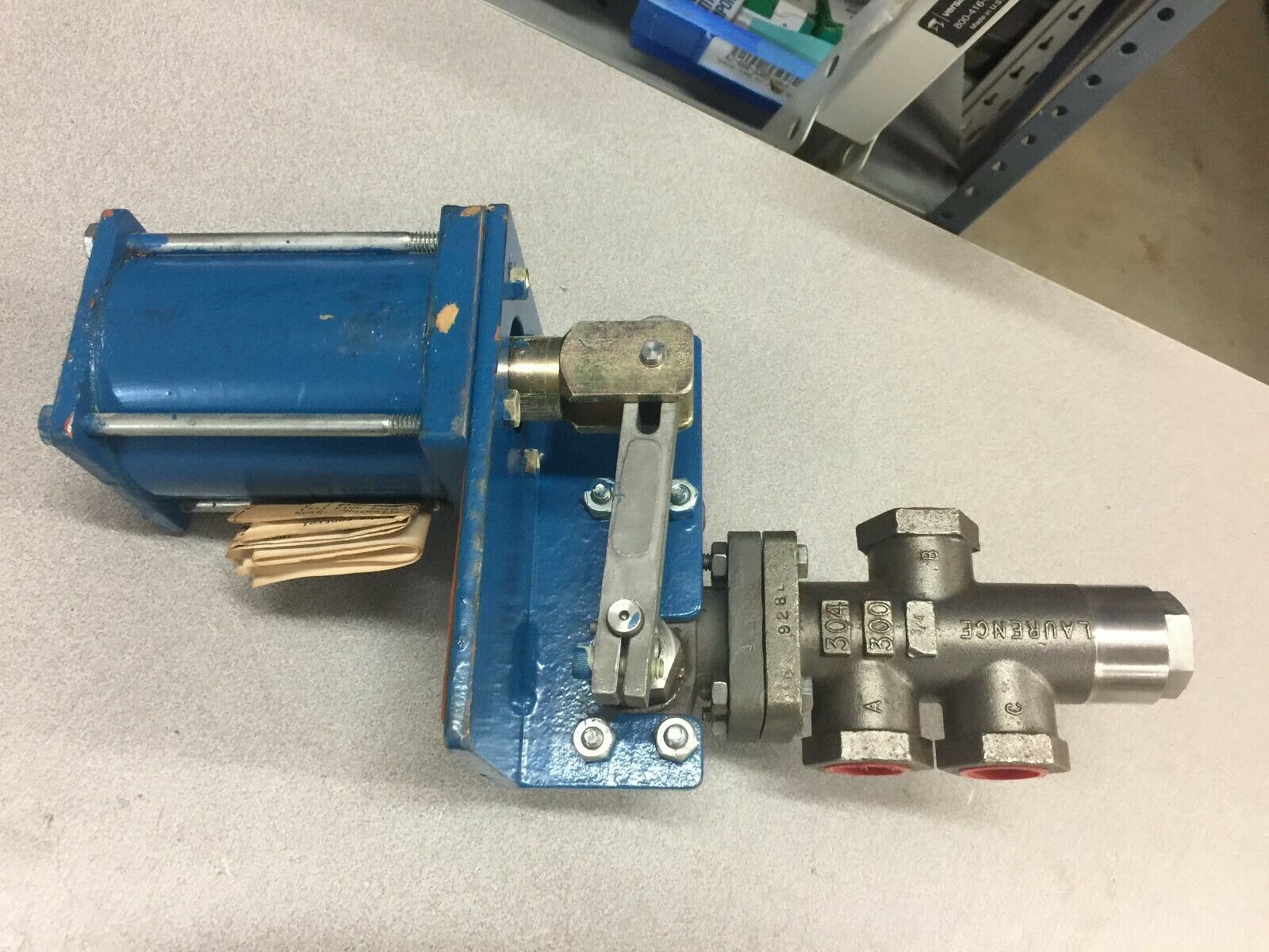 NEW NO BOX LAURENCE 115 VAC 3/4" NPT 3WAY SOLENOID VALVE 15 PSI PHOSPHATE SOLUTI