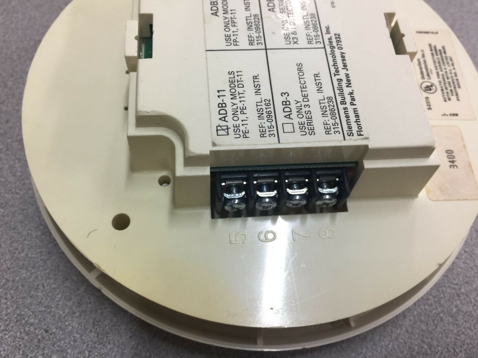 NEW NO BOX SIEMENS AUDIBLE BASE FOR SERIES 11 SMOKE DETECTOR ADB-11