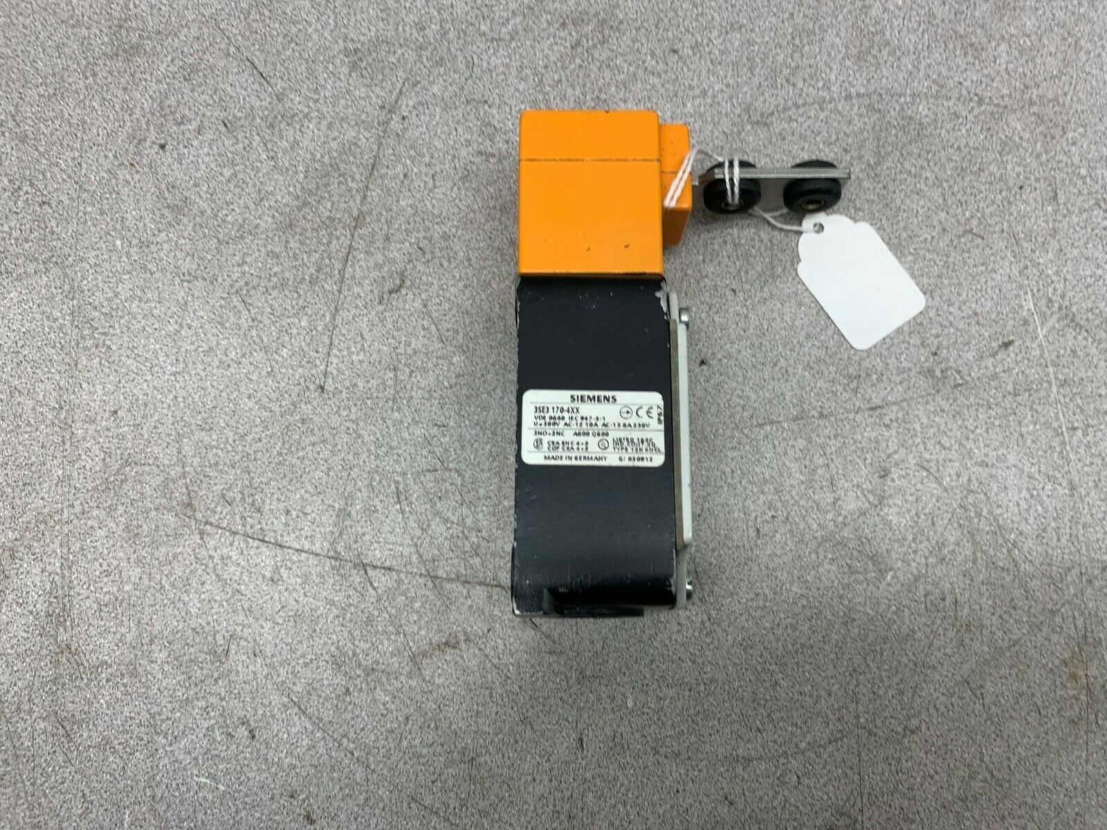 NEW NO BOX SIEMENS SWITCH 3SE3 170-4XX