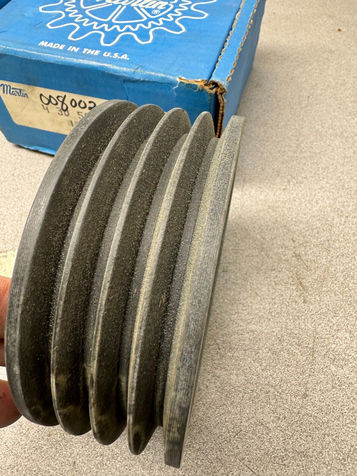 NEW IN BOX MARTIN SHEAVE PULLEY 4 3V 500 SDS