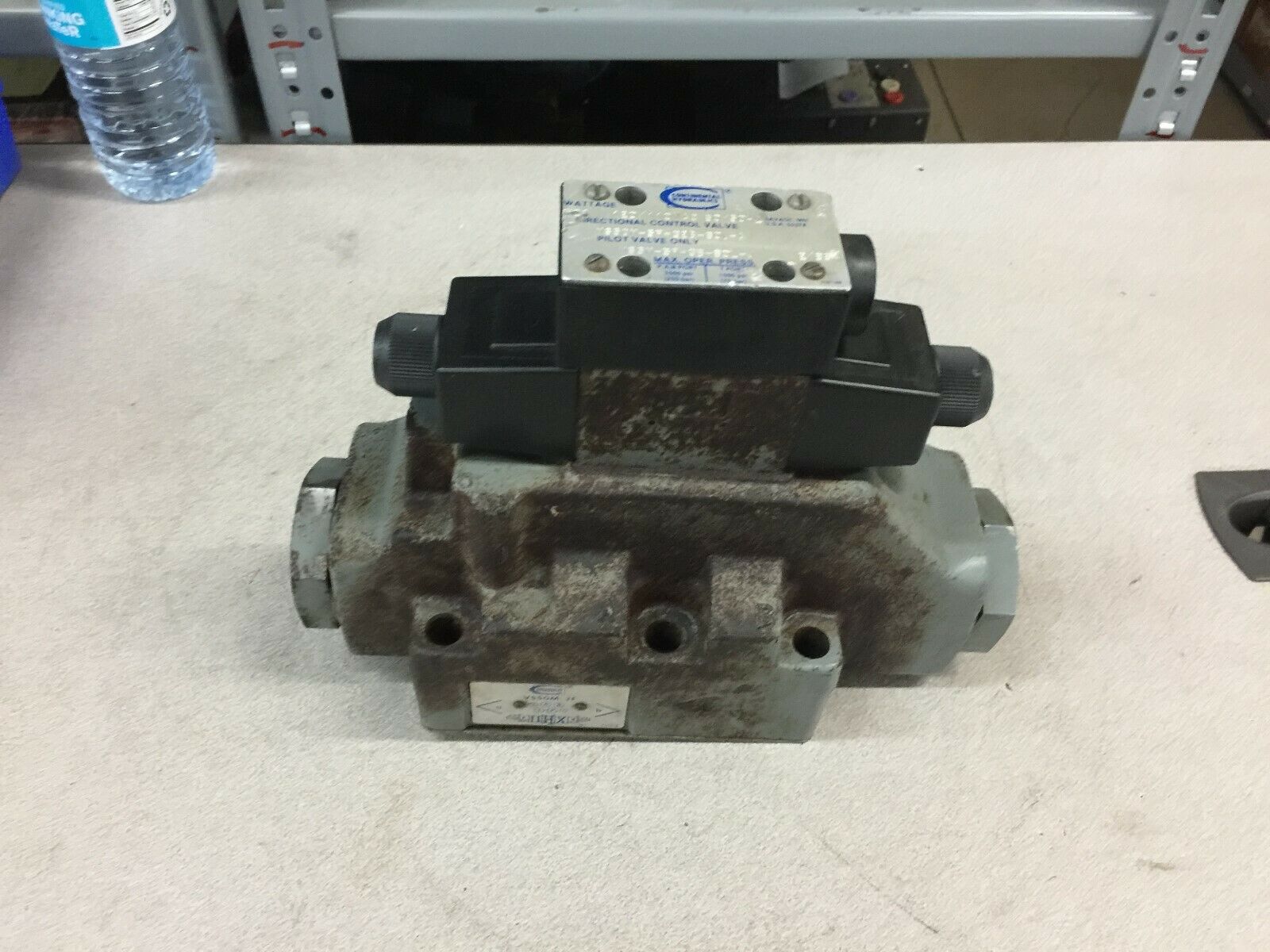 NEW NO BOX CONTENTNTAL 120VAC DIRECTIONAL CONTROL VALVE VS50M-3F-G2B-60L-A