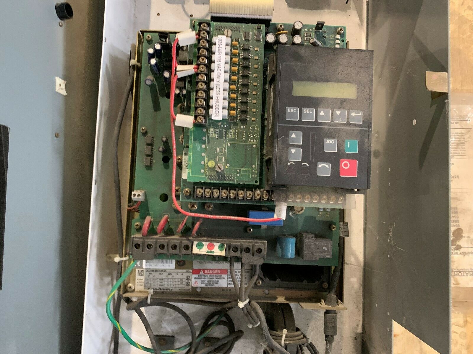 USED ALLEN-BRADLEY 7.5HP ALLEN-BRADLEY DRIVE WITH DISCONNECT 1336F-BRF75-AN-EN