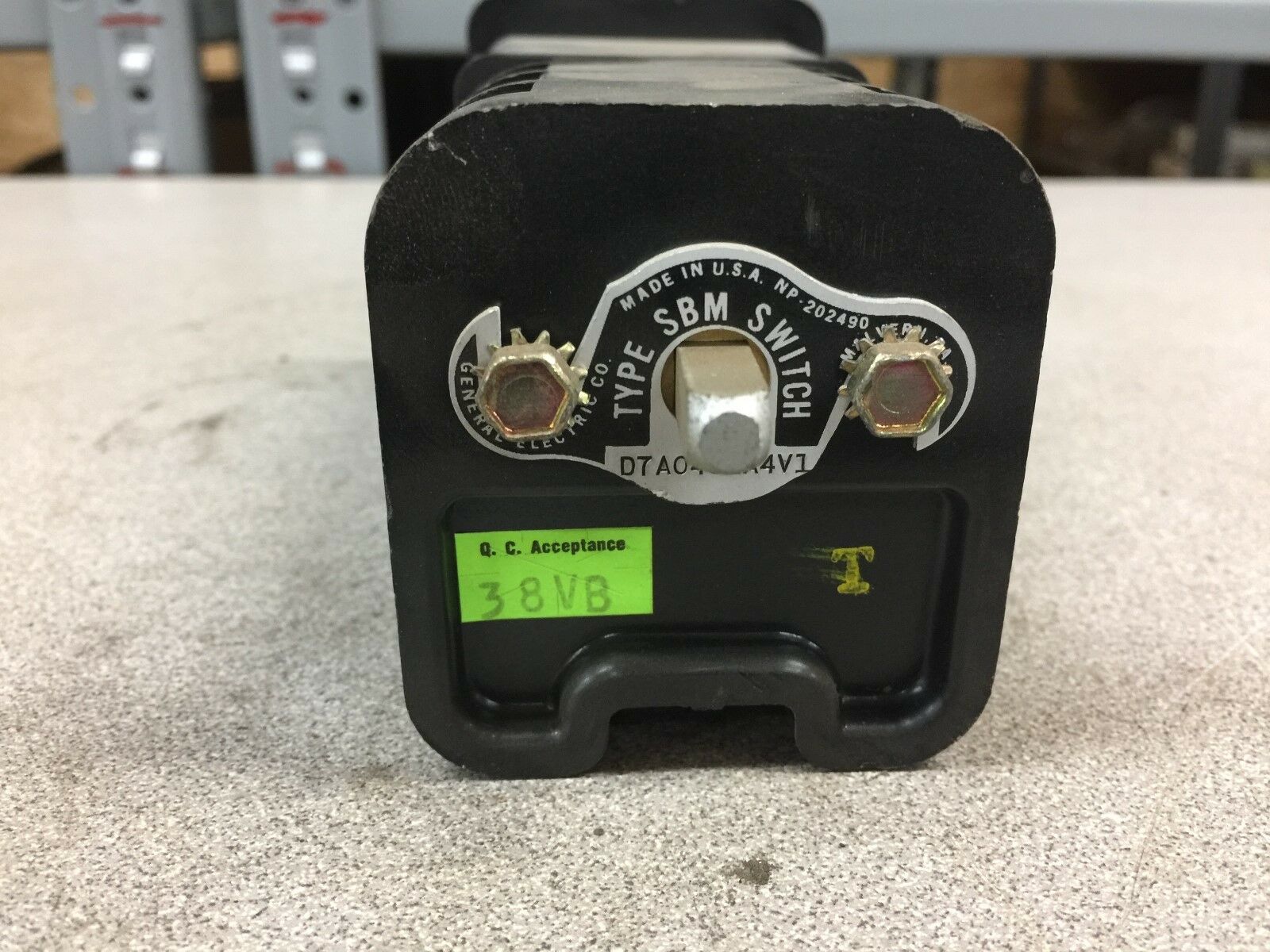 NEW NO BOX GE TYPE SBM SWITCH D7A04S1A4V1