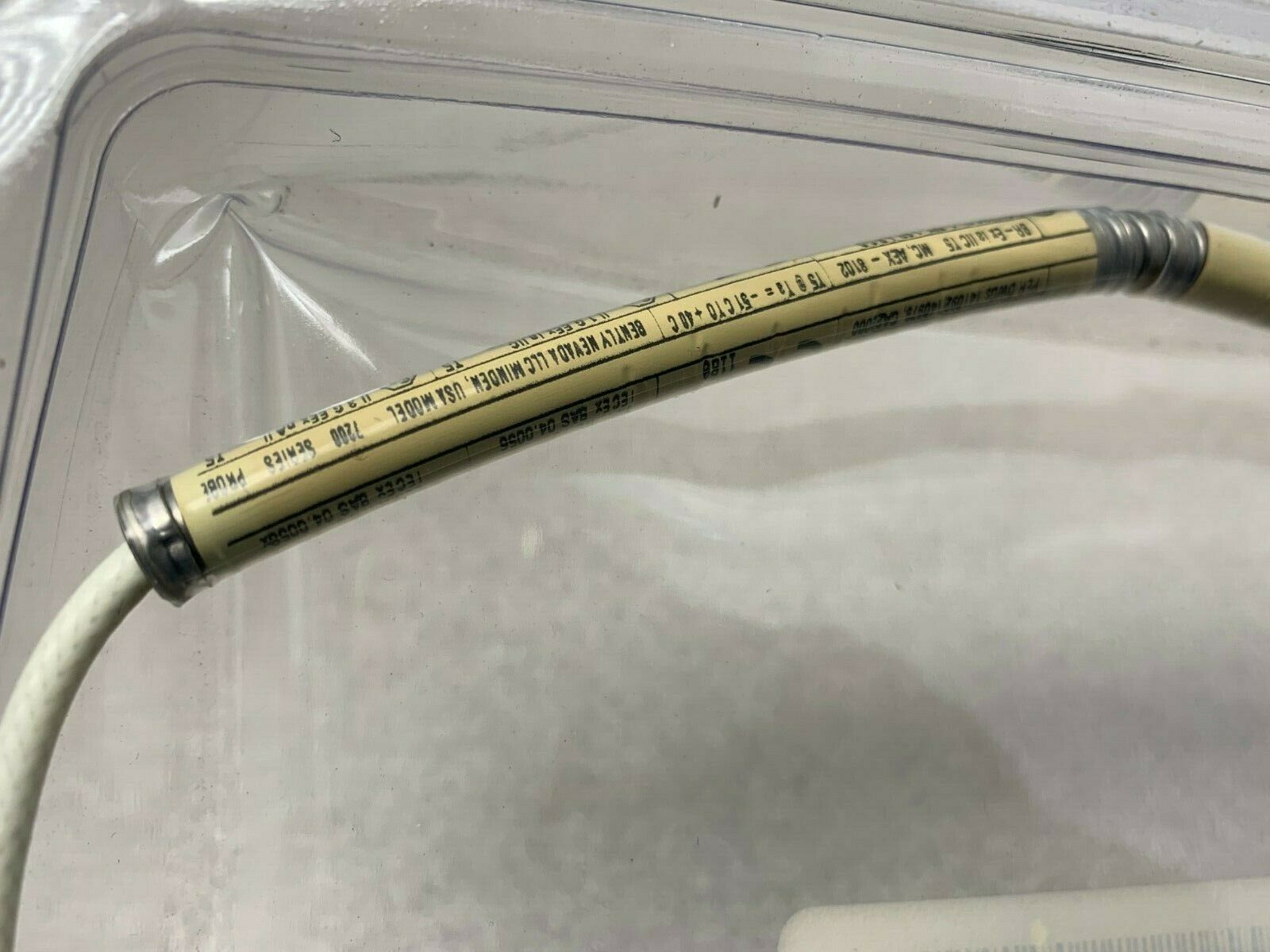 NEW BENTLY NEVADA 7200 SERIES PROBE PROXIMITOR 21505-020-048-05-02