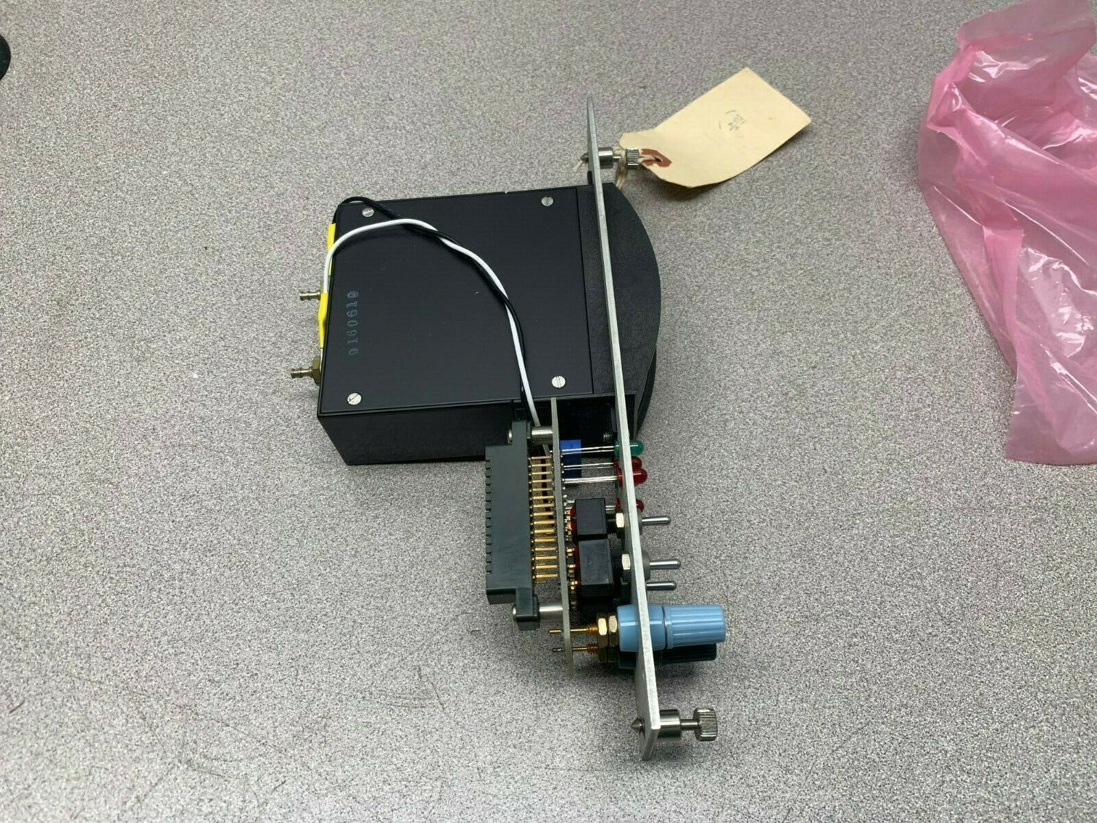 NEW NO BOX BENTLY NEVADA Vibration Monitor 7200 RVXY-II