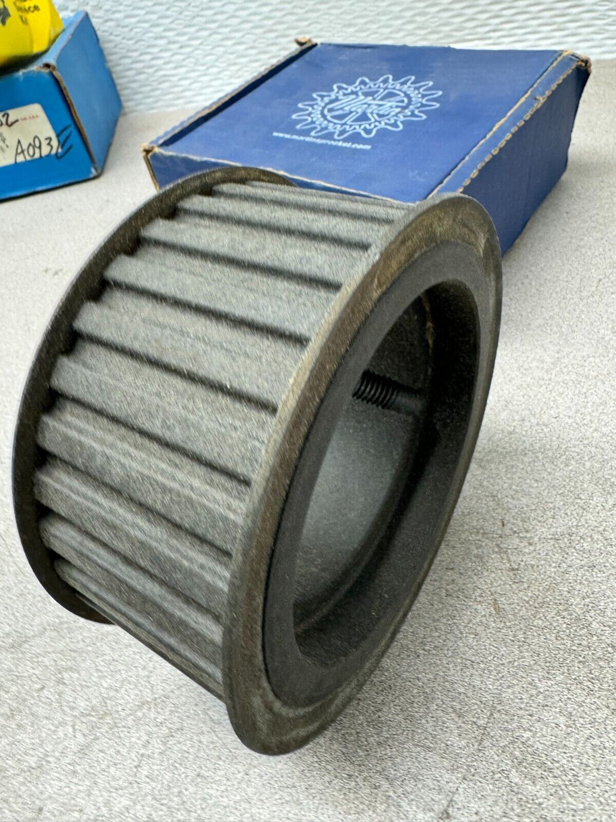 NEW IN BOX MARTIN TIMING BELT SPROCKET TB32H200