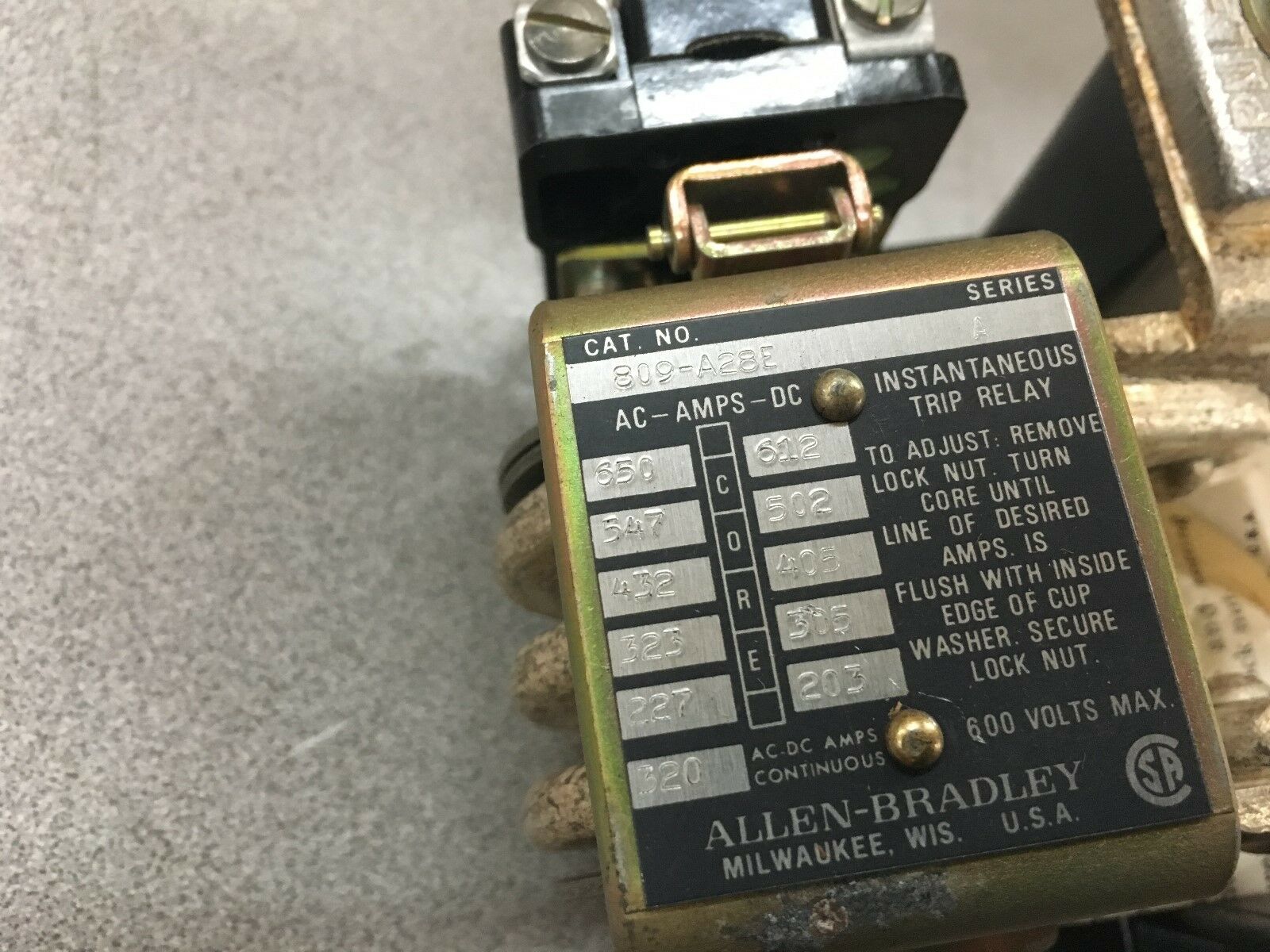 NEW IN BOX ALLEN-BRADLEY INSTANTANEOUS TRIP CURRENT RELAY 809-A28E SERIES A