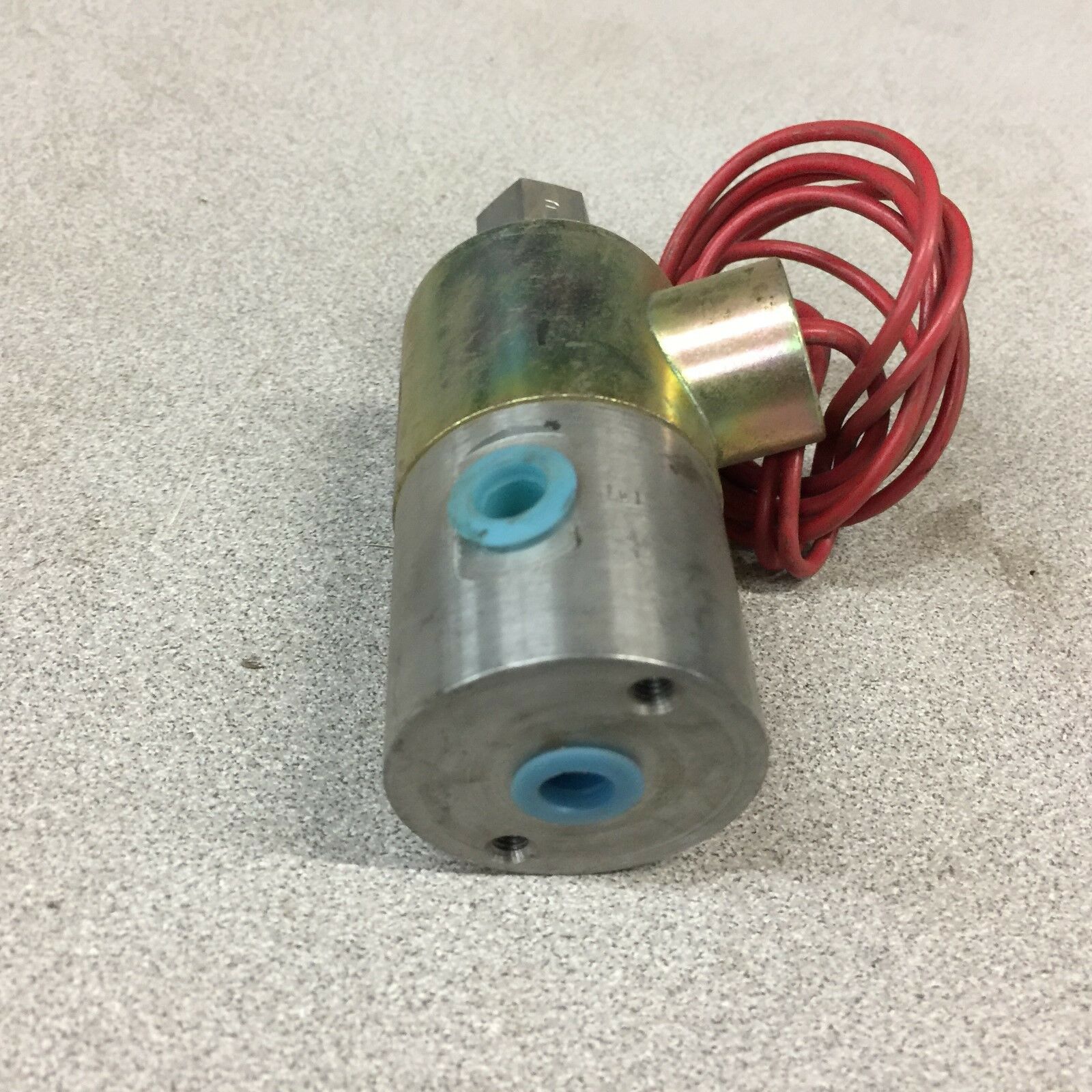 NEW NO BOX SKINNER 150PSI 120VAC SOLENOID VALVE V5D26110CTN D13