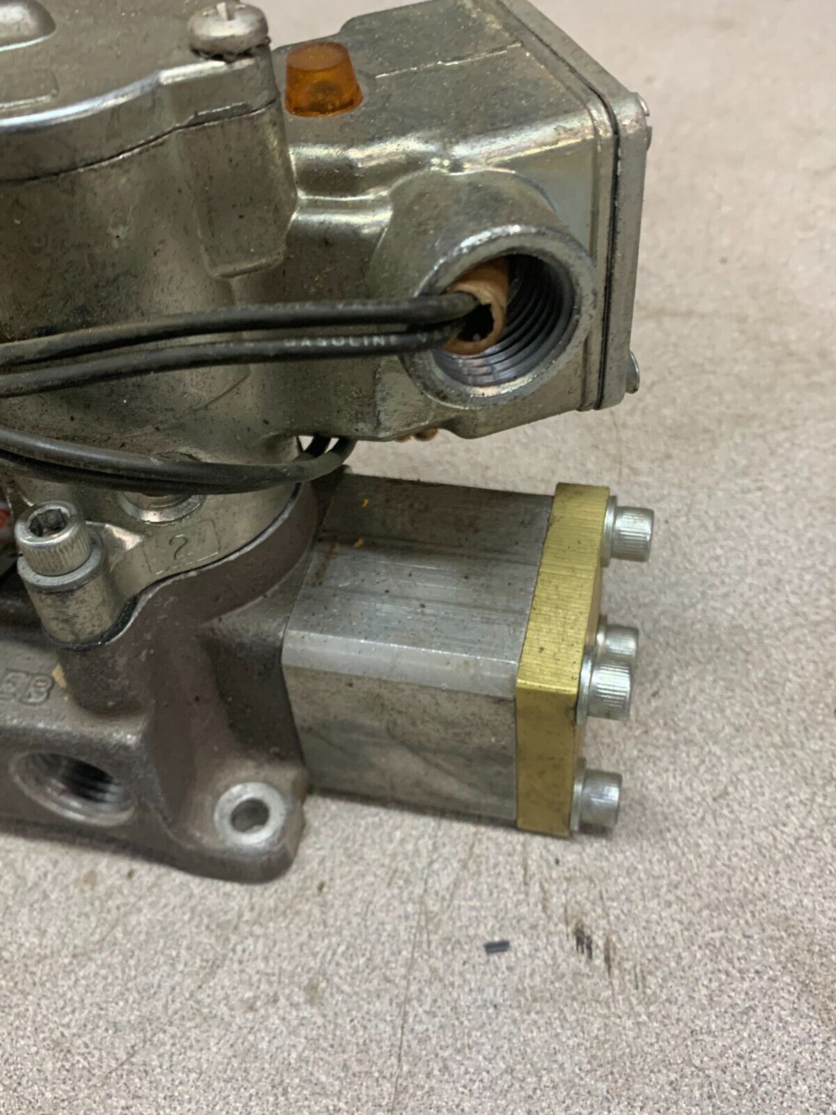 NEW NO BOX SCHRADER BELLOWS 110/120V. VALVE L6953923153