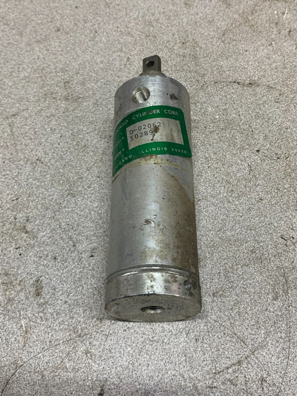 NEW NO BOX CHICAGO CYLINDER D-02062