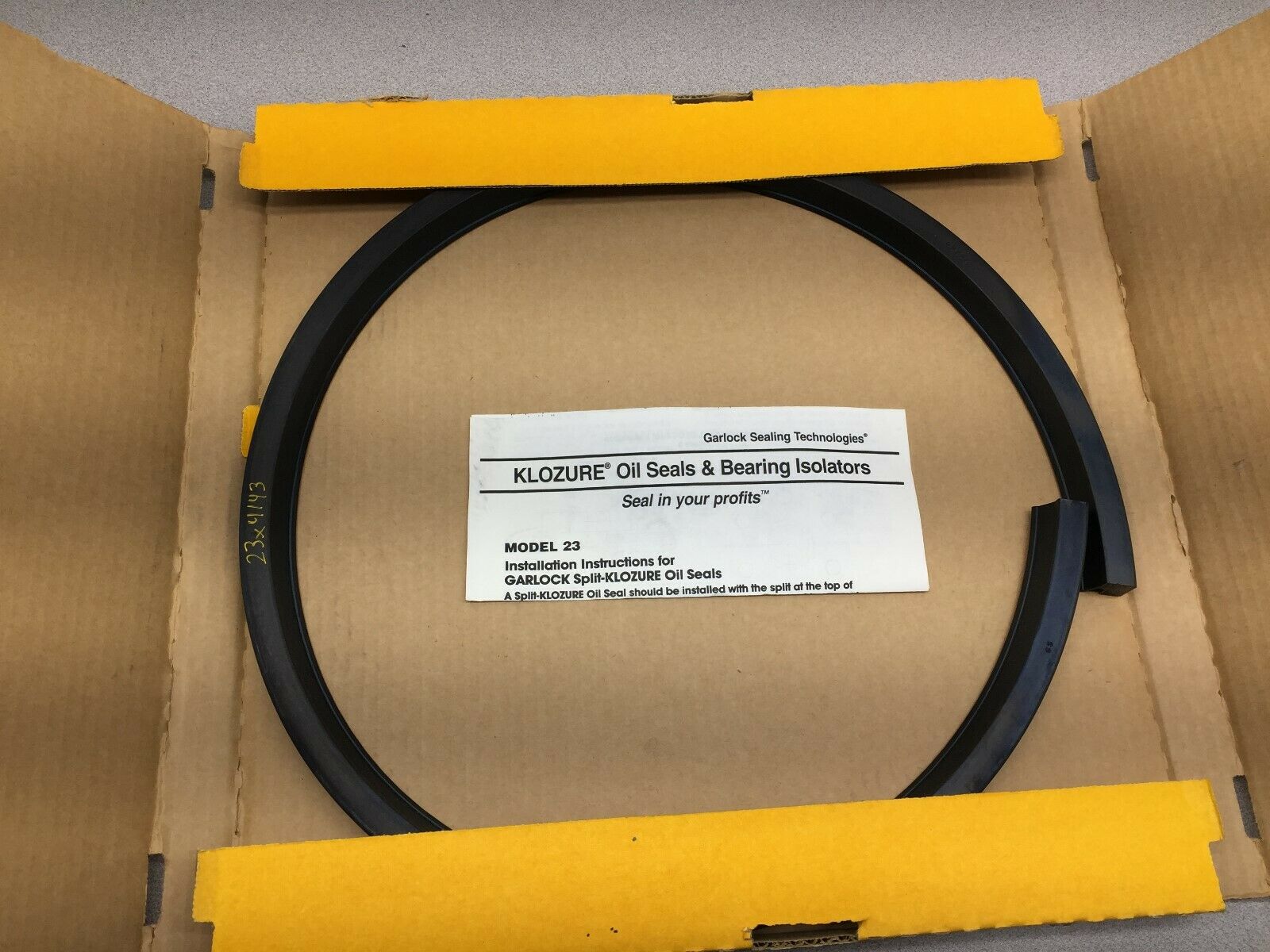 NEW IN BOX KLOZURE OIL SEAL ISO-GUARD BEARING ISOLATOR 25003-4143 / 23X4143