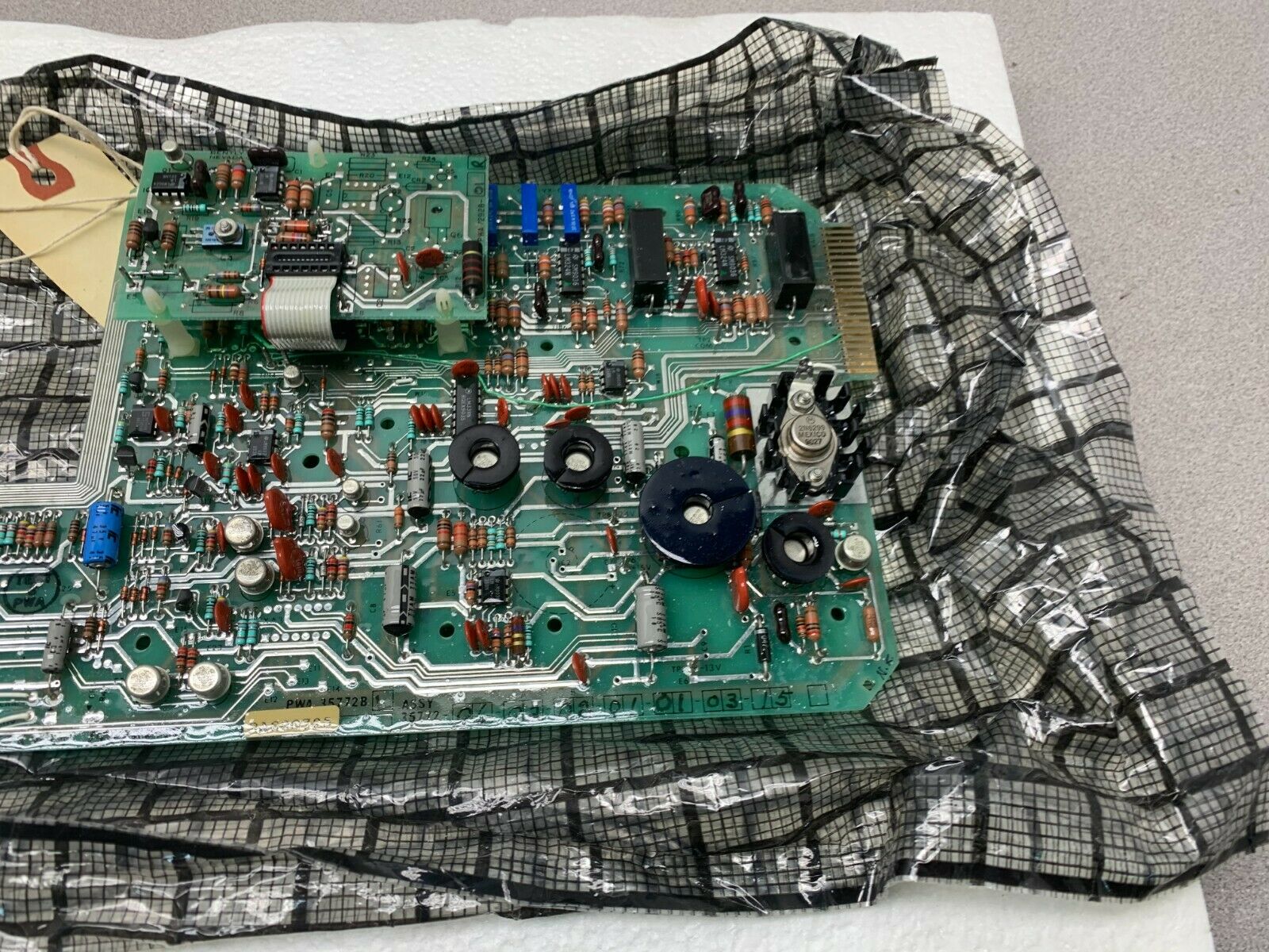 NEW NO BOX BENTLY NEVADA 35772-06-02-02-01-01-03-15 CIRCUIT BOARD 152037-01